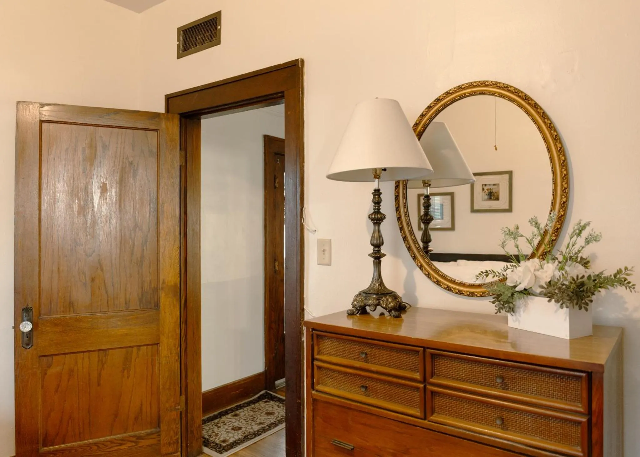 Bedroom in East Side Motel & Cabins