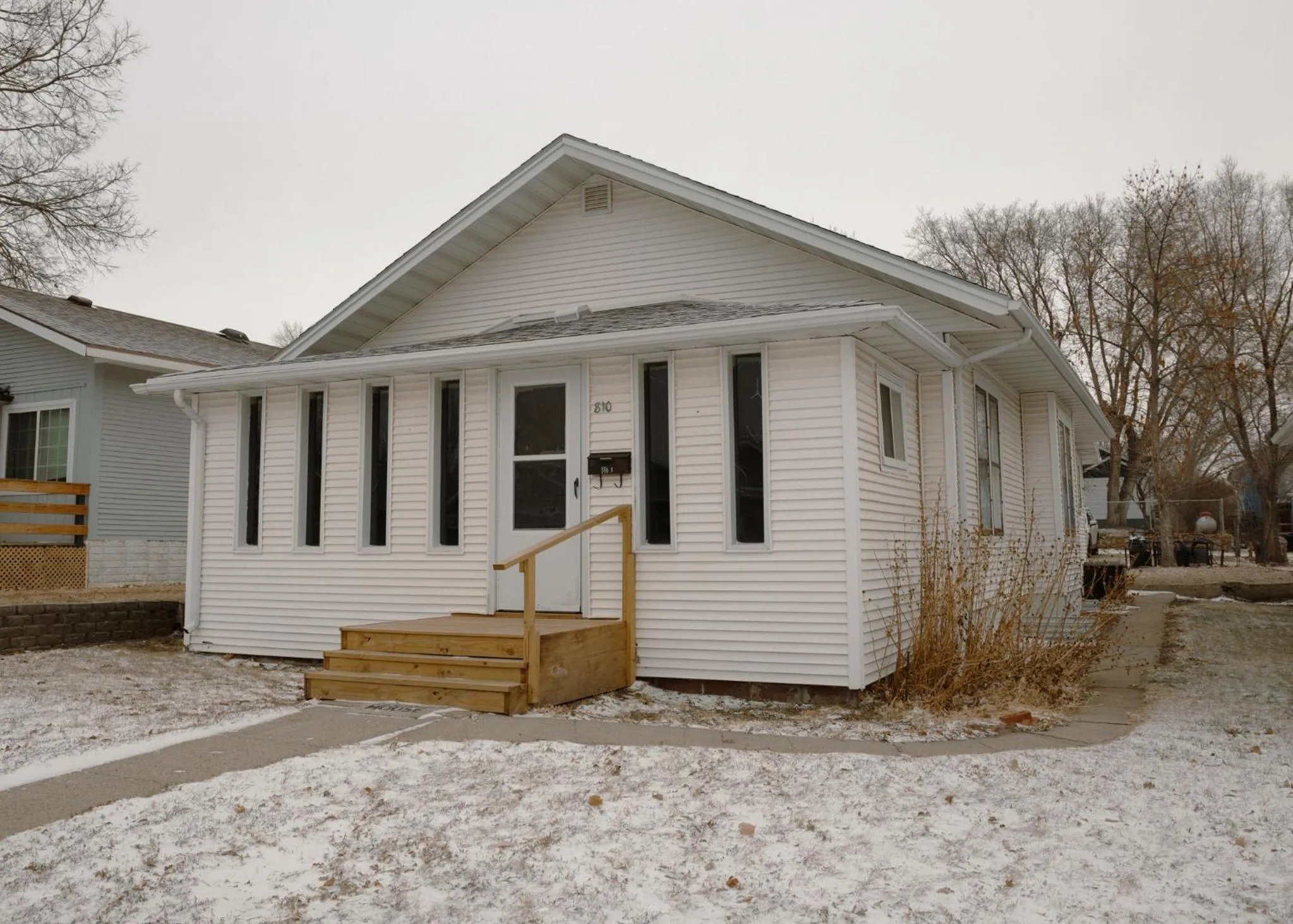 Street view in East Side Motel & Cabins