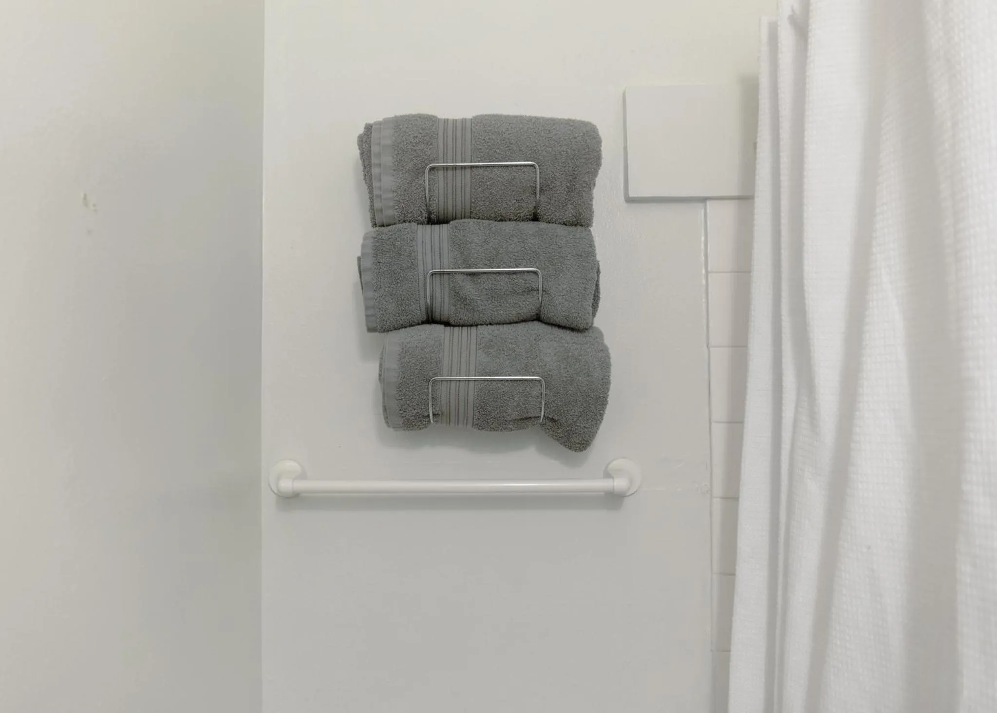 Bathroom in East Side Motel & Cabins