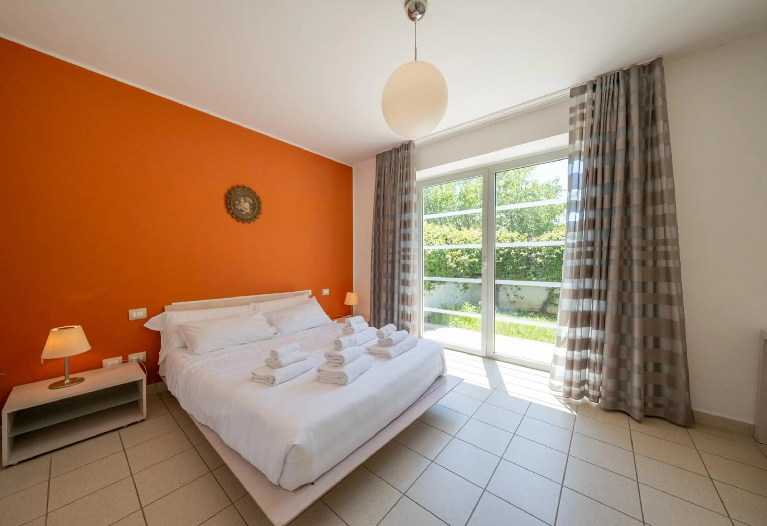 Bedroom, Bed in Solidago Residence