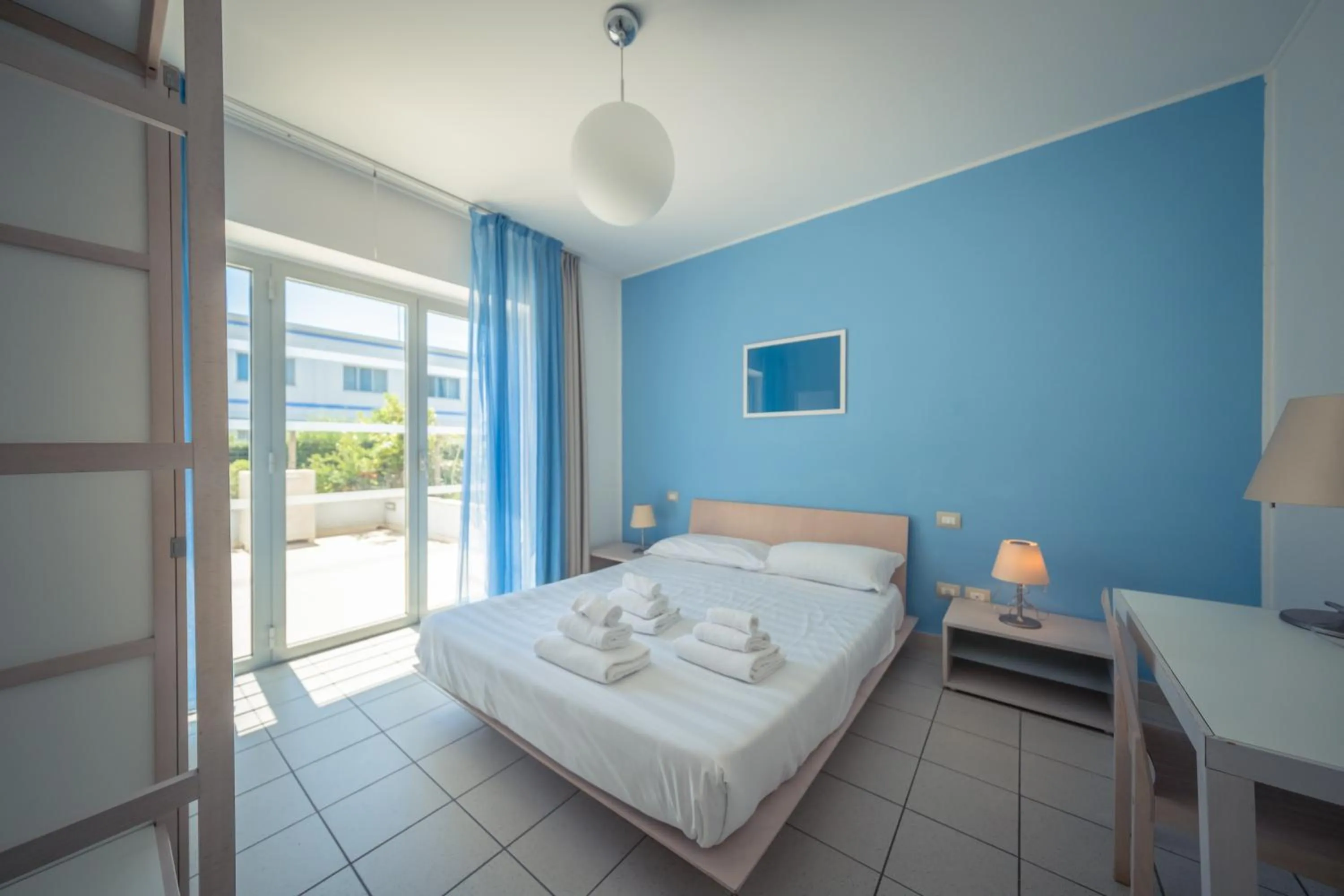 Bedroom, Bed in Solidago Residence