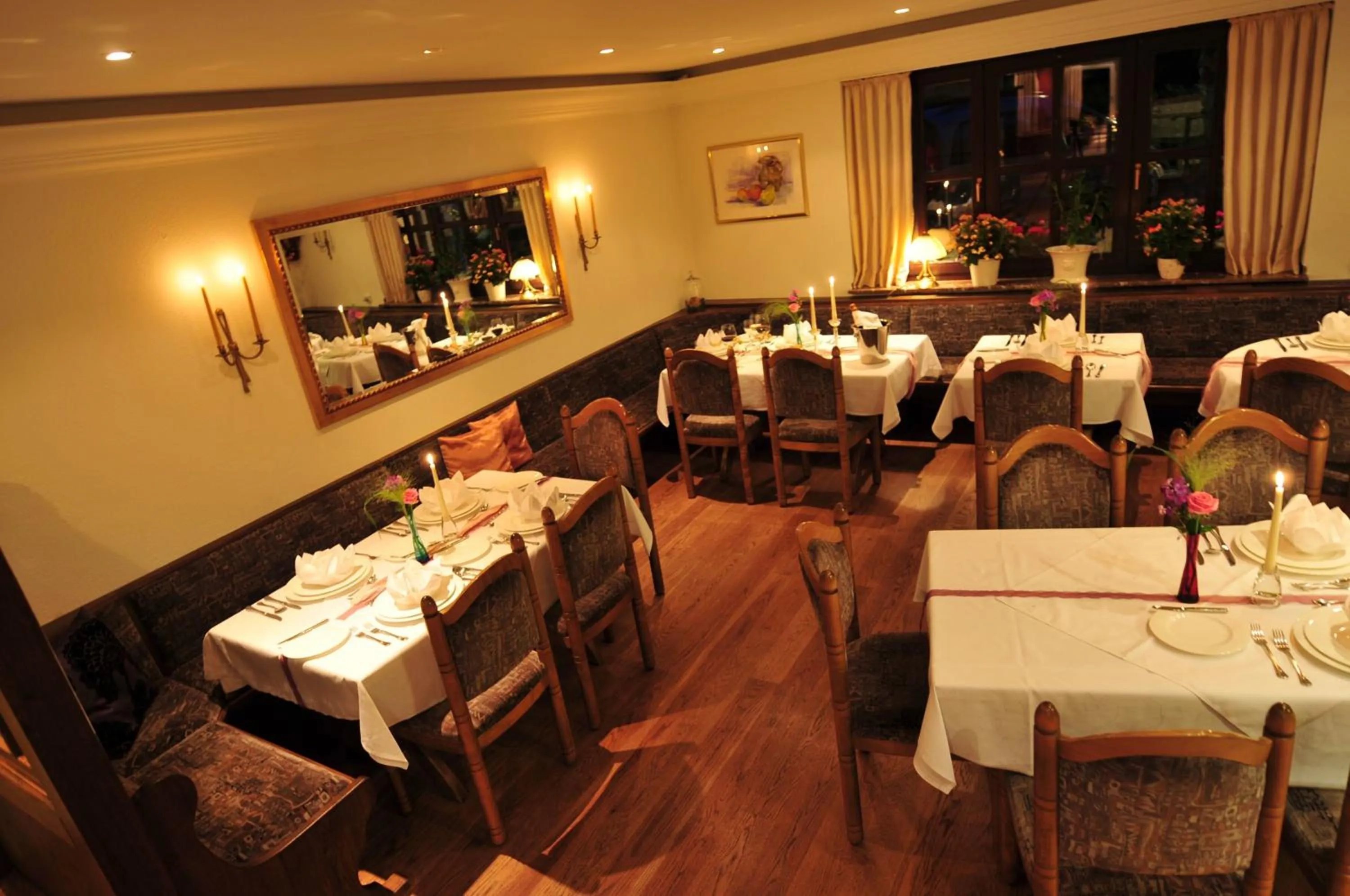 Restaurant/places to eat in Hotel Tannenhof