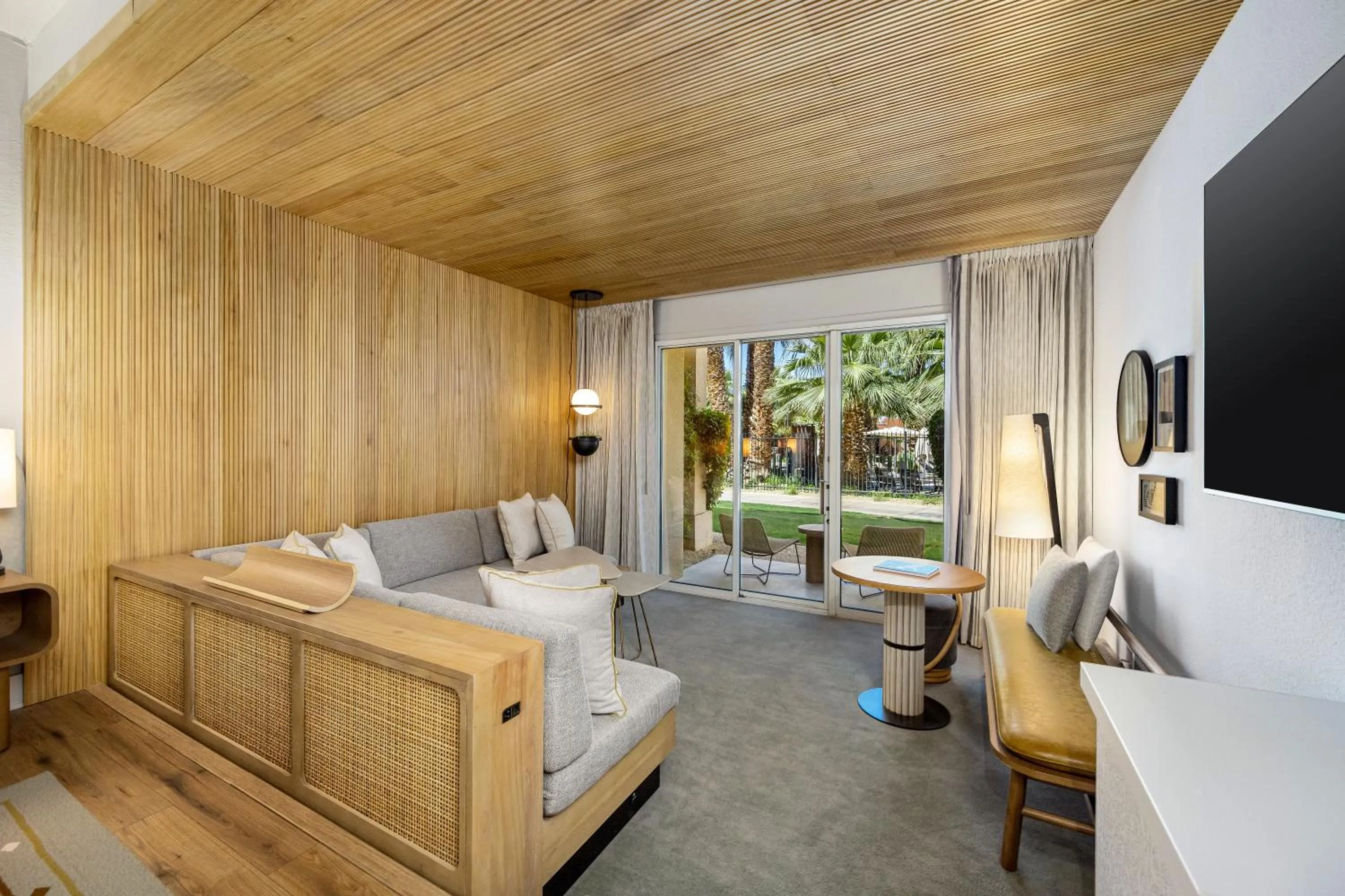 Living room, Bed in Grand Hyatt Indian Wells Resort & Villas