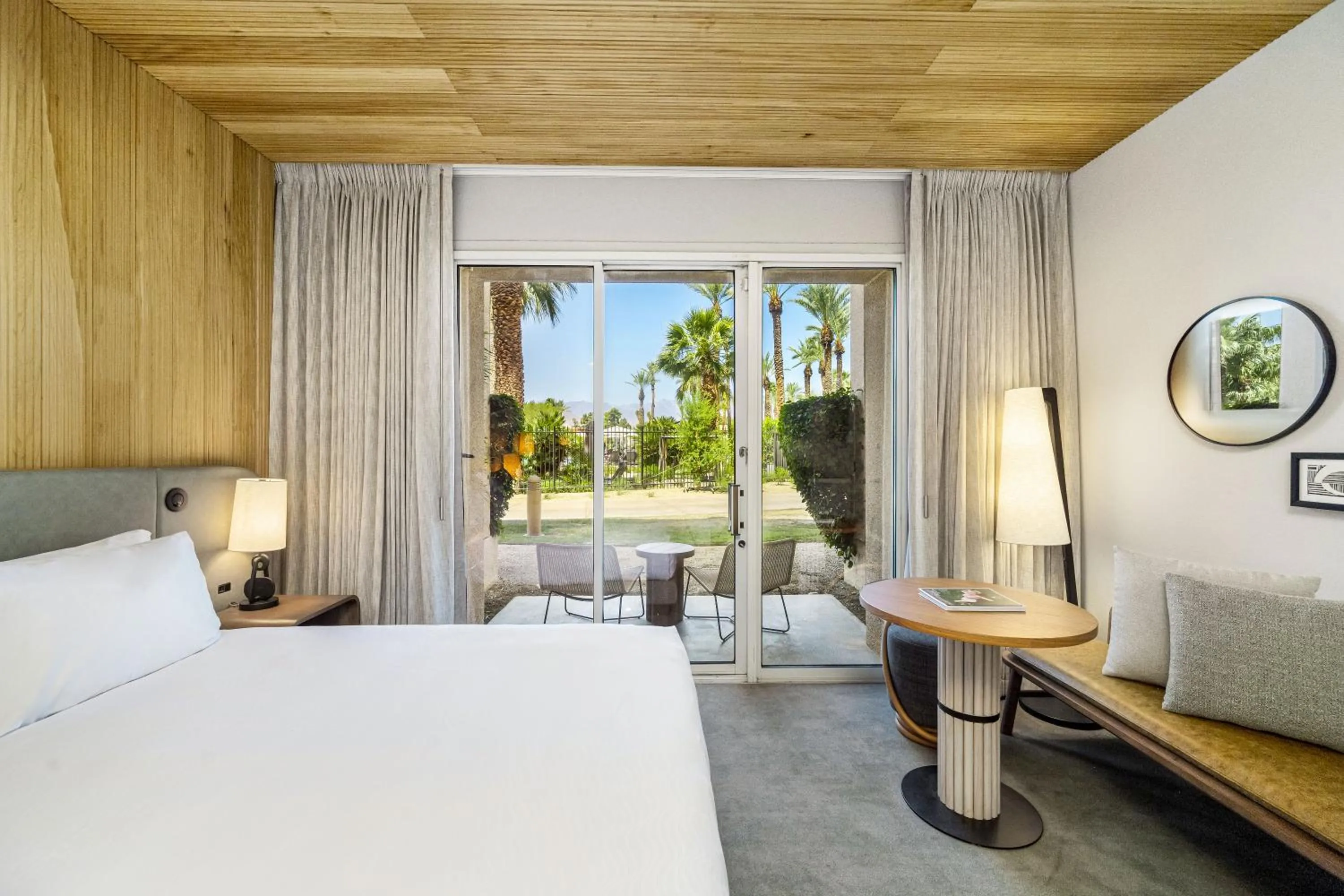 Bed in Grand Hyatt Indian Wells Resort & Villas