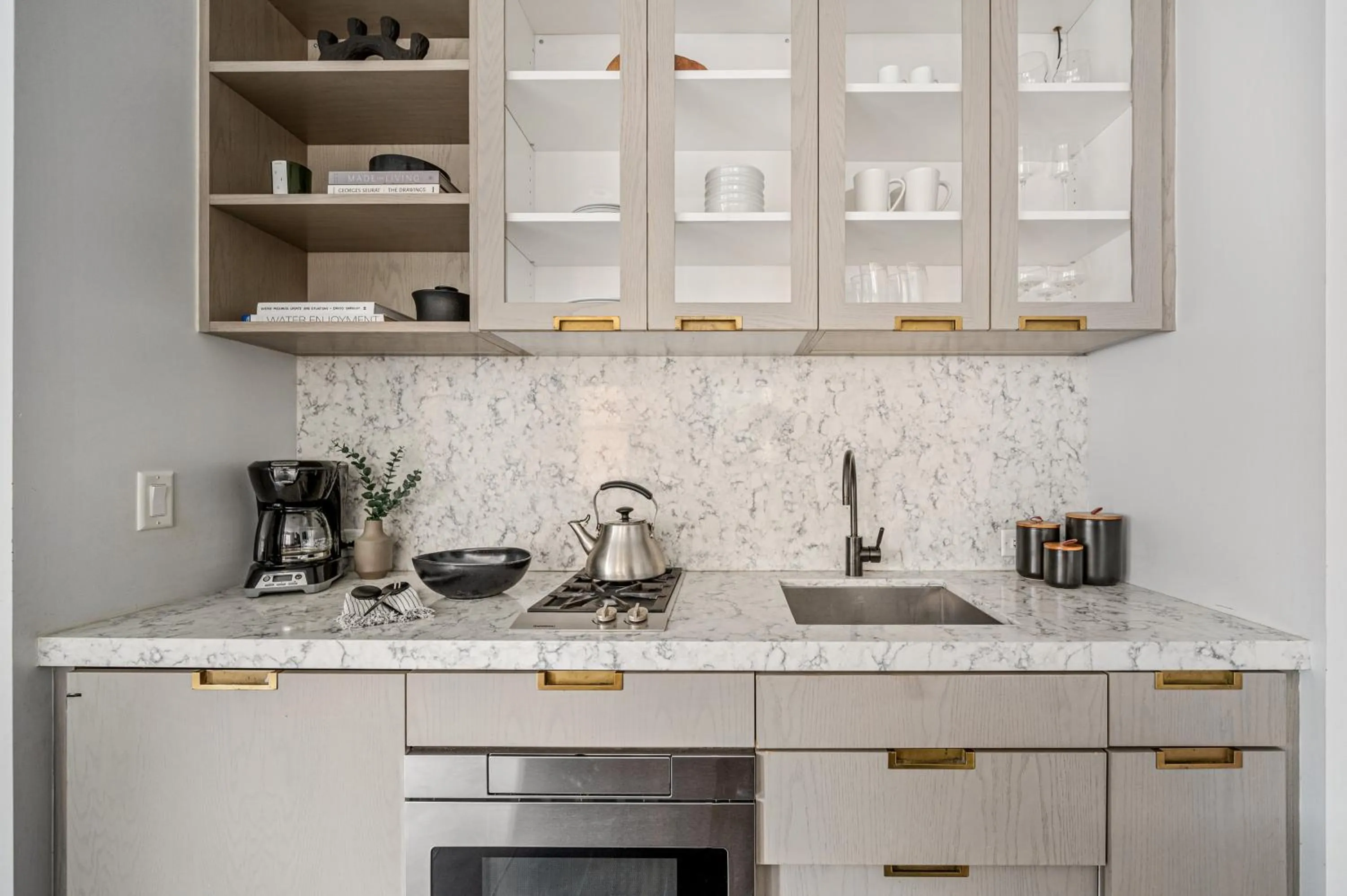 Coffee/tea facilities in Sonder City Hall Park