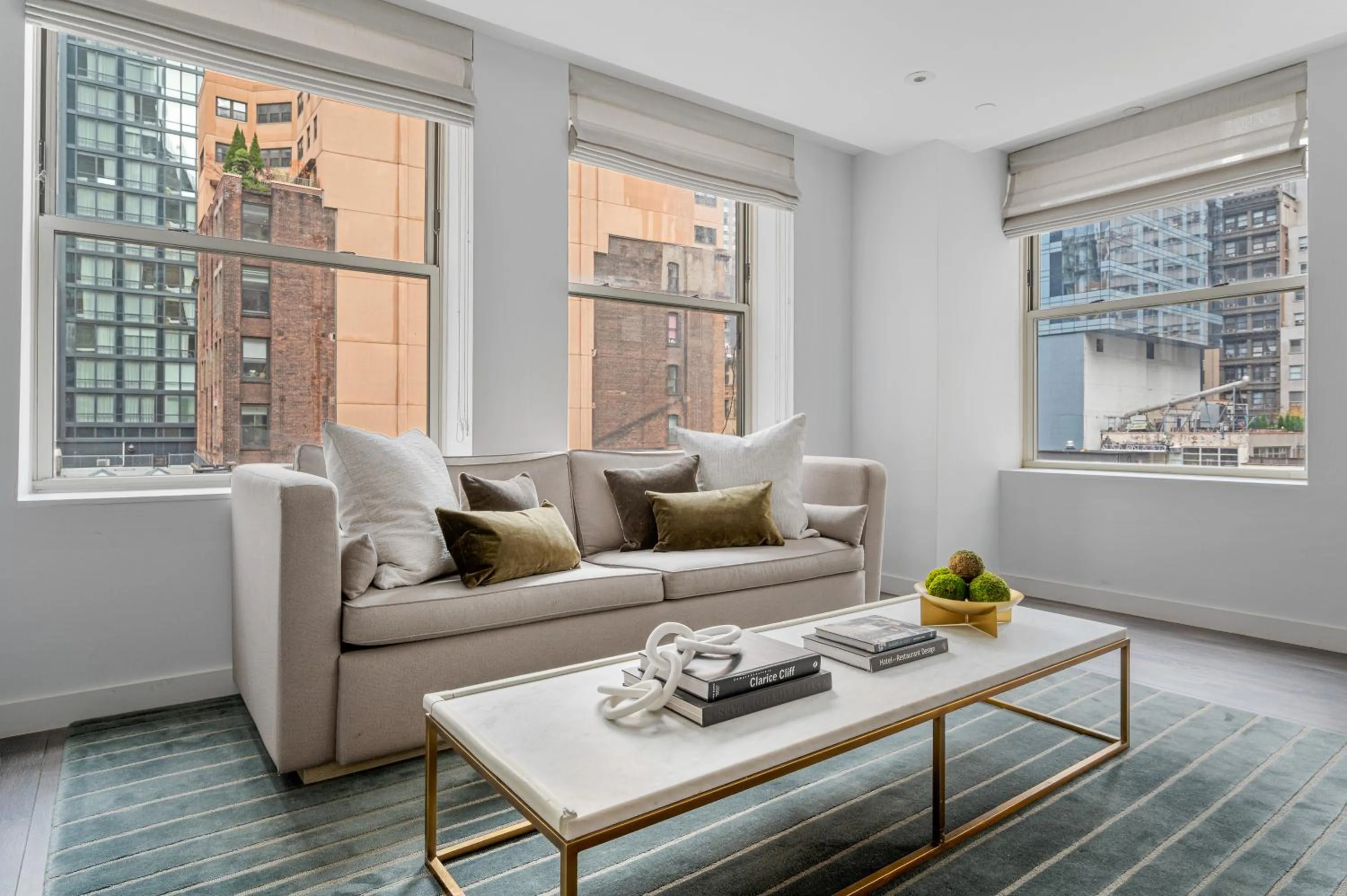 Living room in Sonder City Hall Park