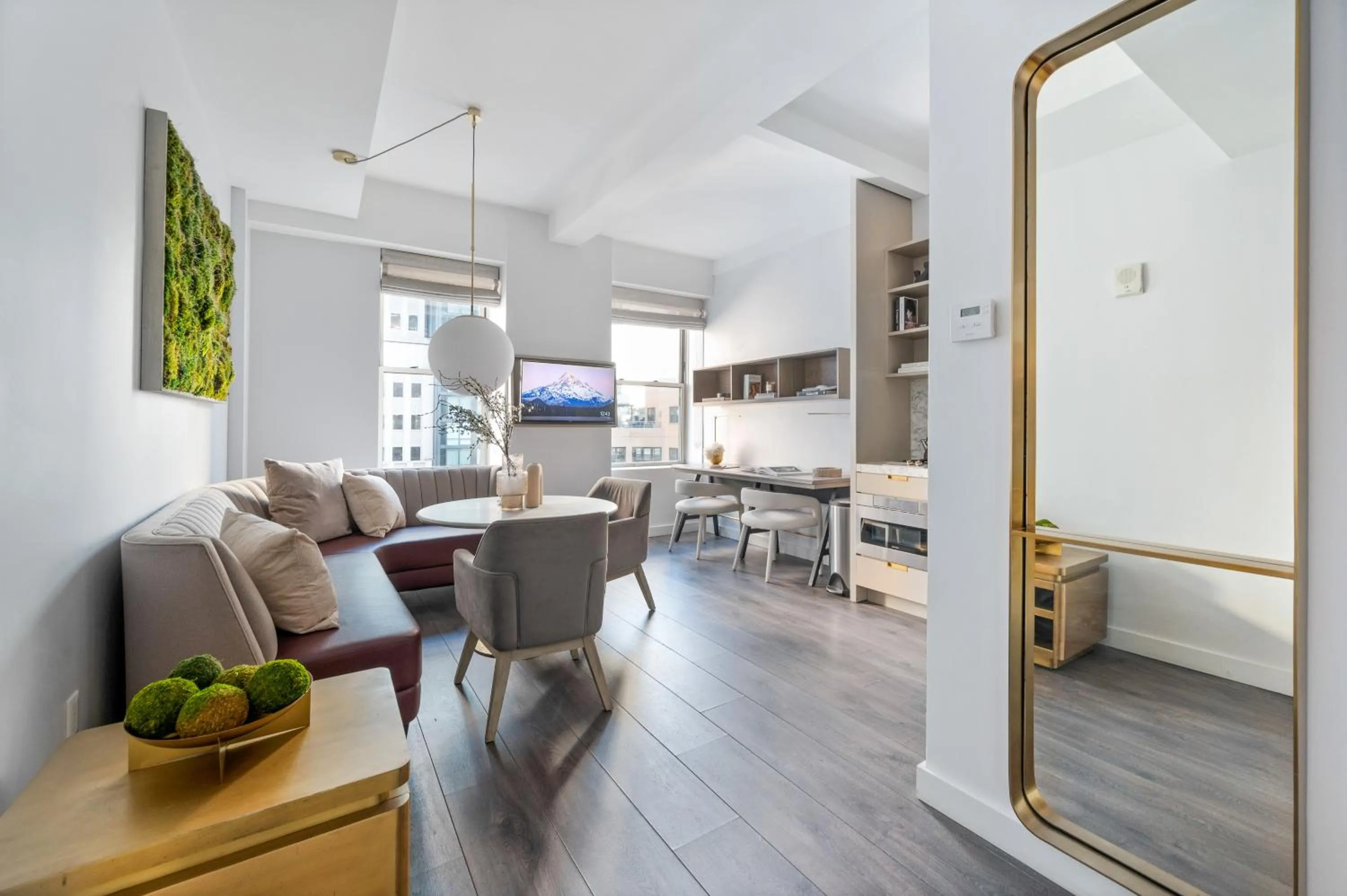 Living room in Sonder City Hall Park