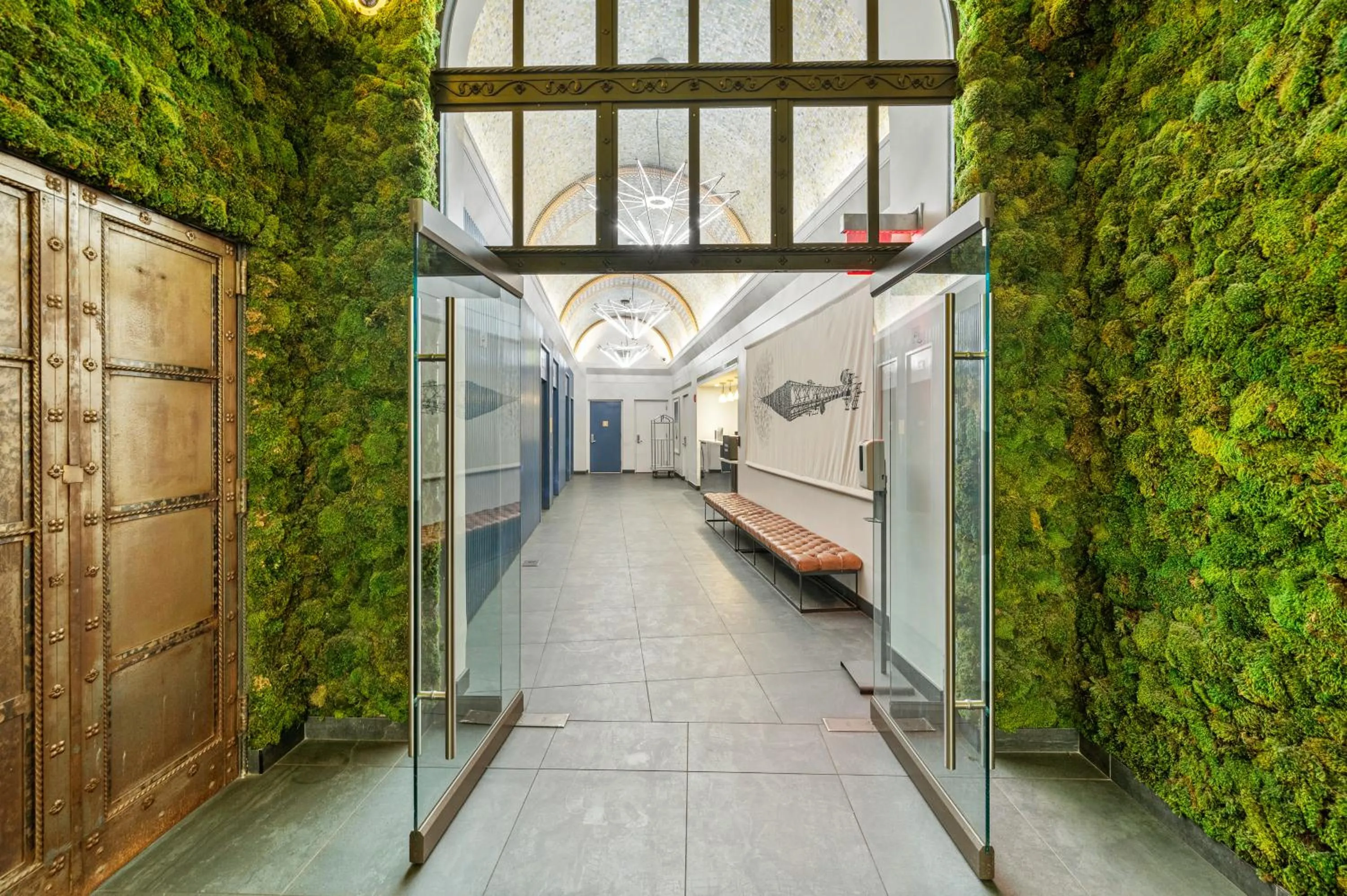 Property building in Sonder City Hall Park