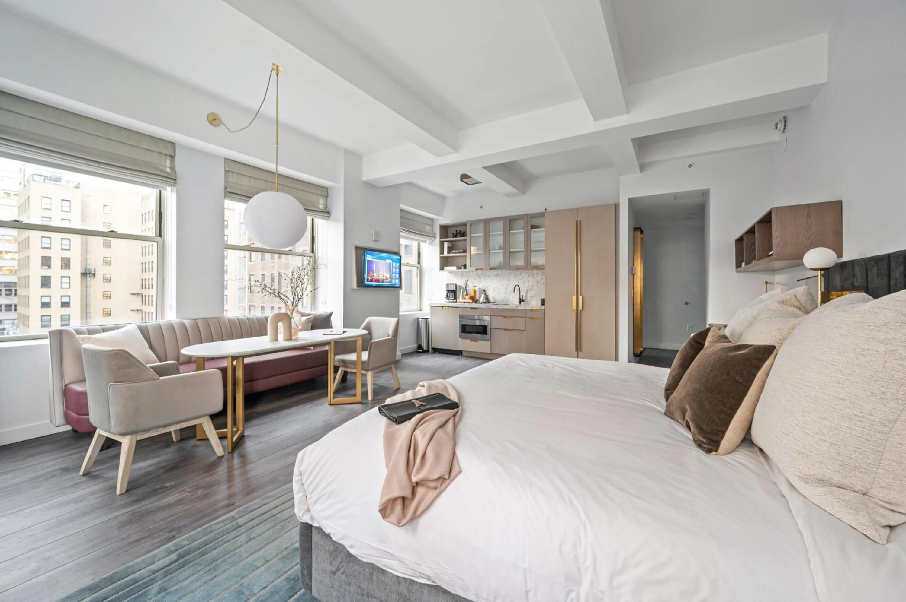 Bed in Sonder City Hall Park