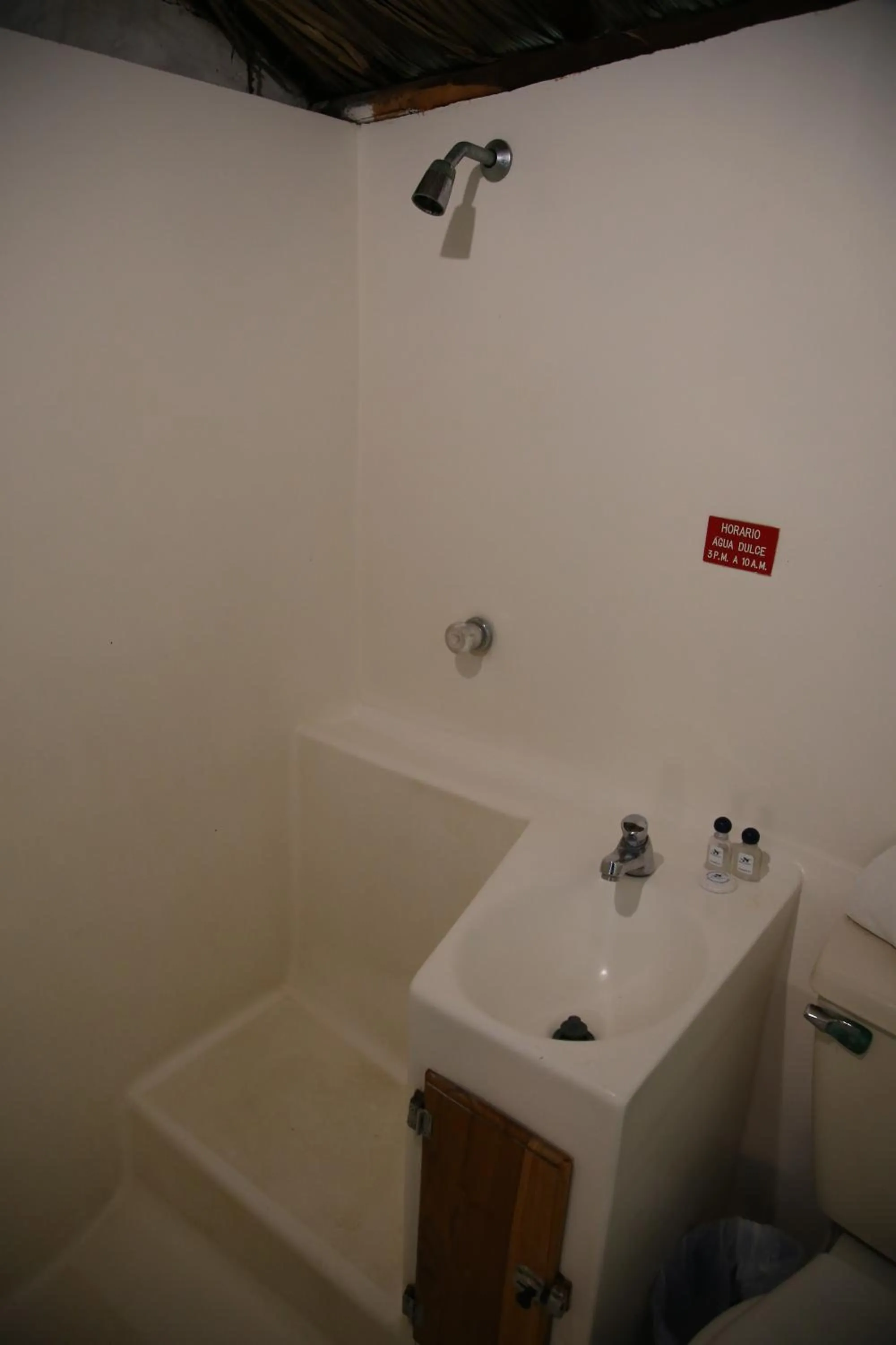 Bathroom in Hotel Isla Del Pirata