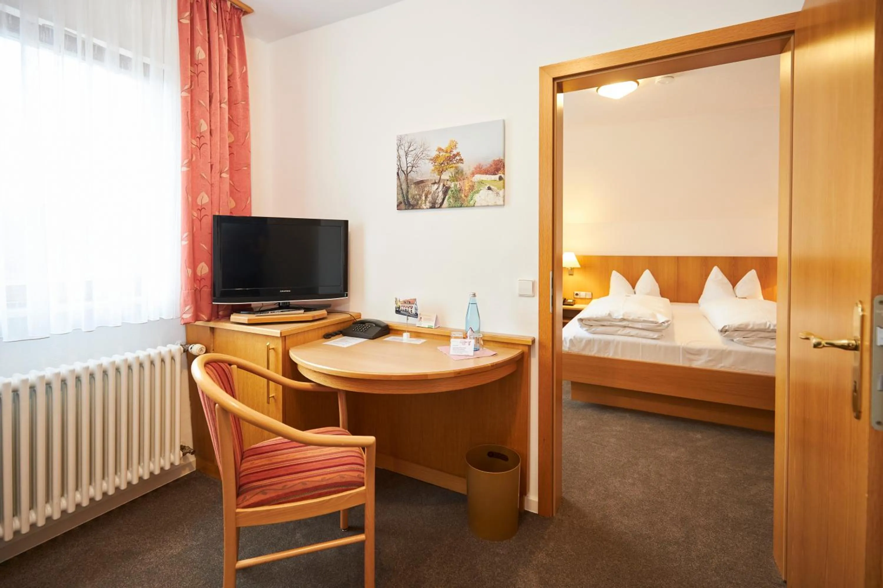 Bed in Flair Hotel Gasthof zum Hirsch