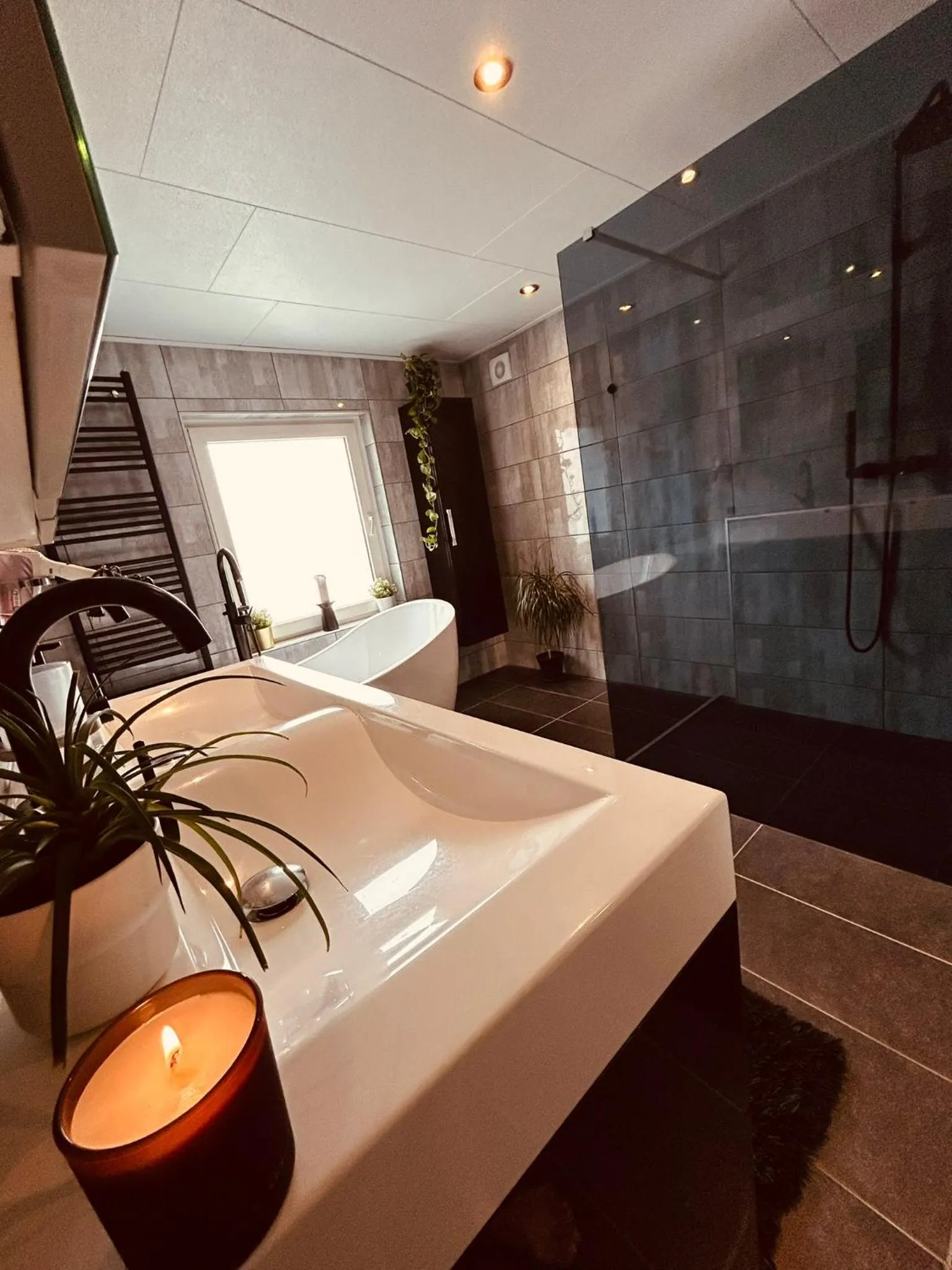 Bathroom in B&B Prachtig Allemachtig