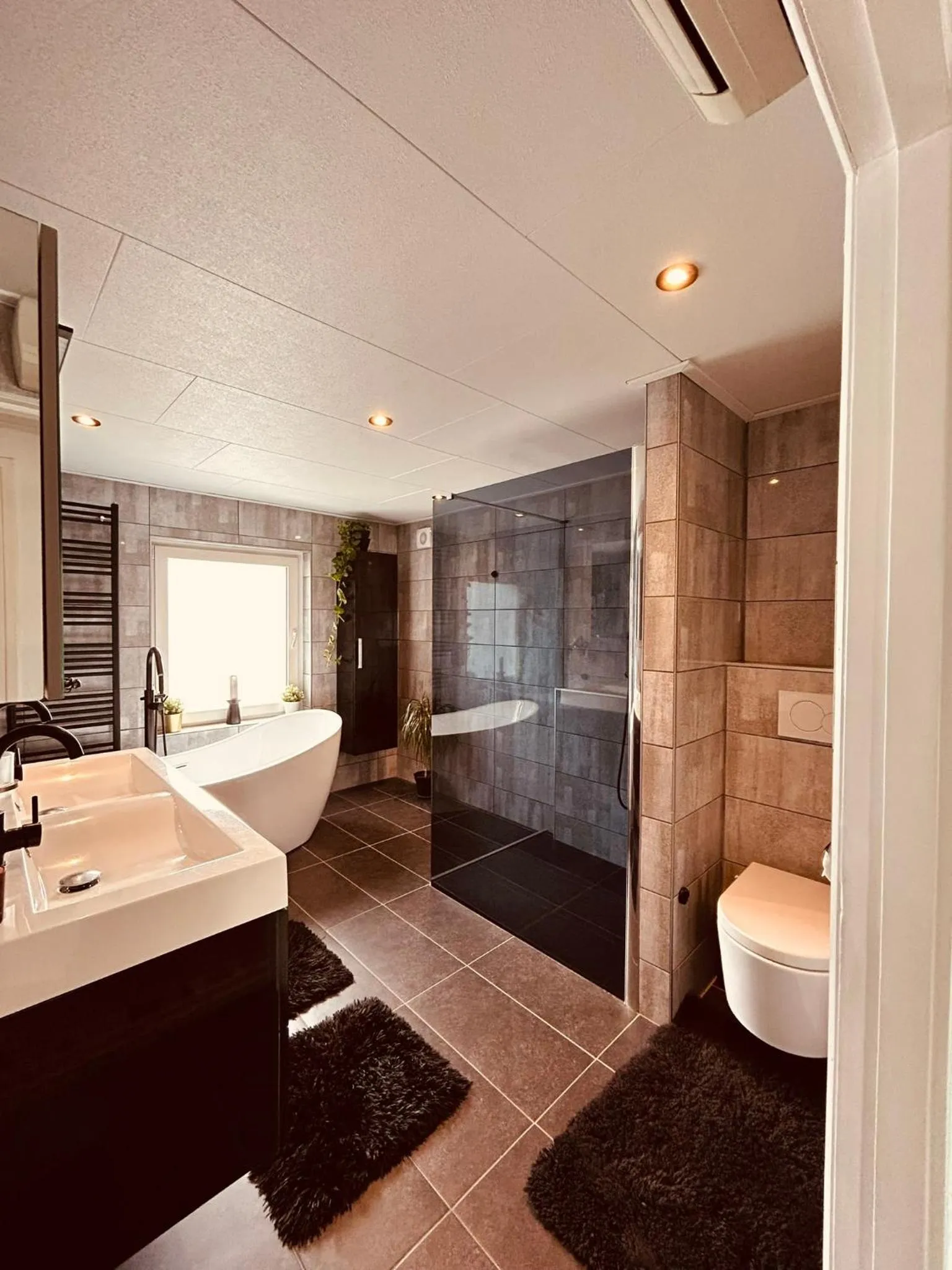 Bathroom in B&B Prachtig Allemachtig