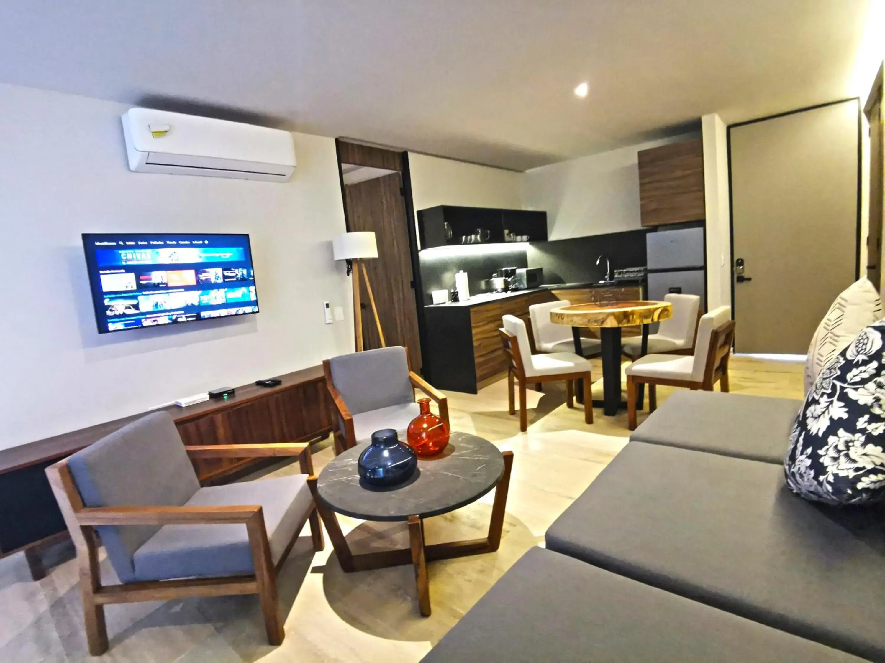 Luxury One Bedroom Apartment with Private Balcony in Kaab South Beach by The Spot Rentals Luxury One Bedroom Apartment with Private Balcony in Kaab South Beach by The Spot Rentals