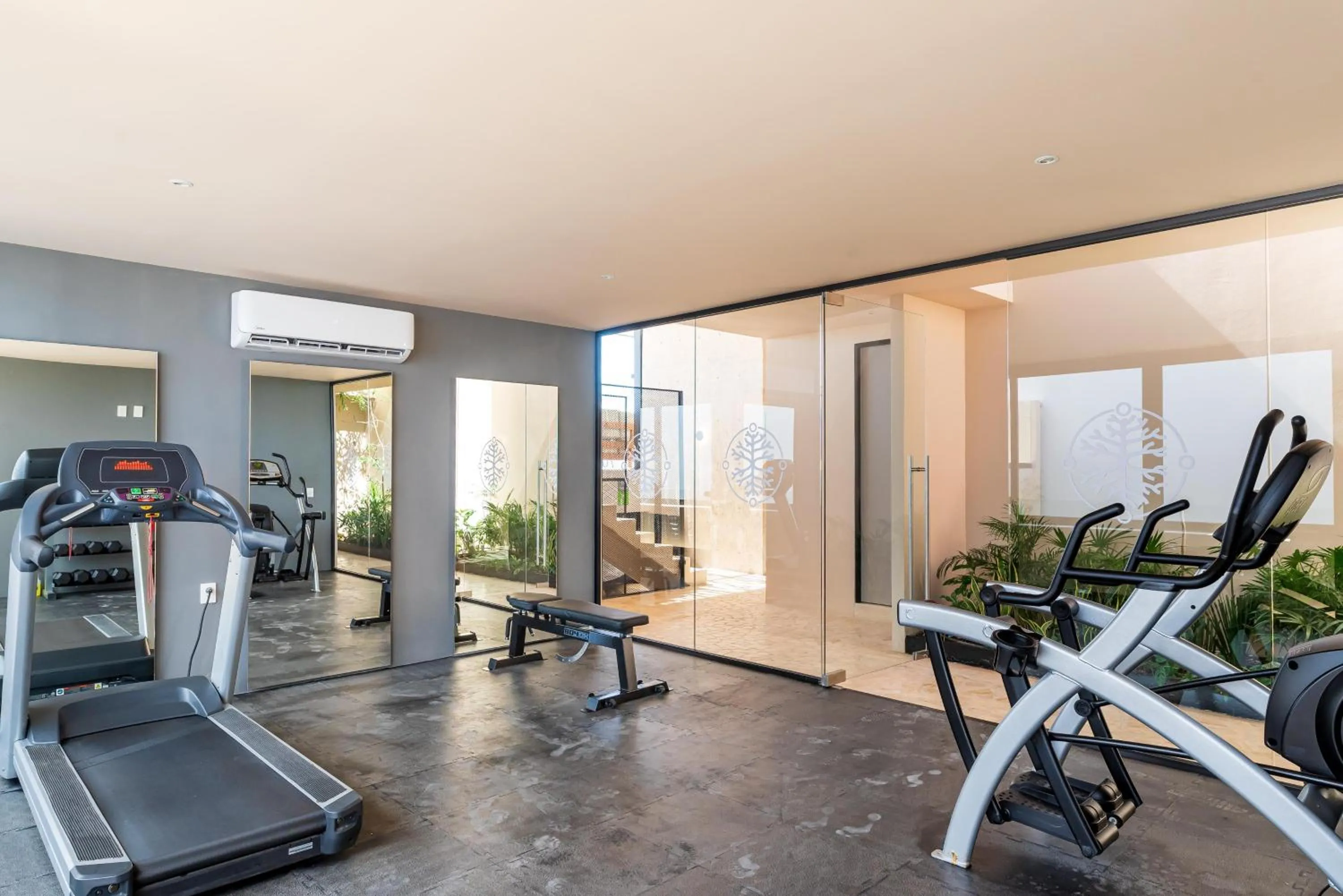 Fitness centre/facilities in Kaab South Beach by The Spot Rentals