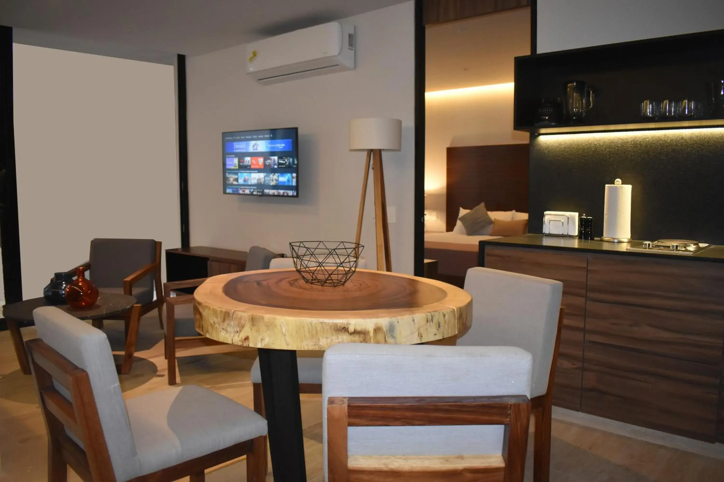 Luxury One Bedroom Apartment - Laundry Center in Kaab South Beach by The Spot Rentals Luxury One Bedroom Apartment - Laundry Center in Kaab South Beach by The Spot Rentals