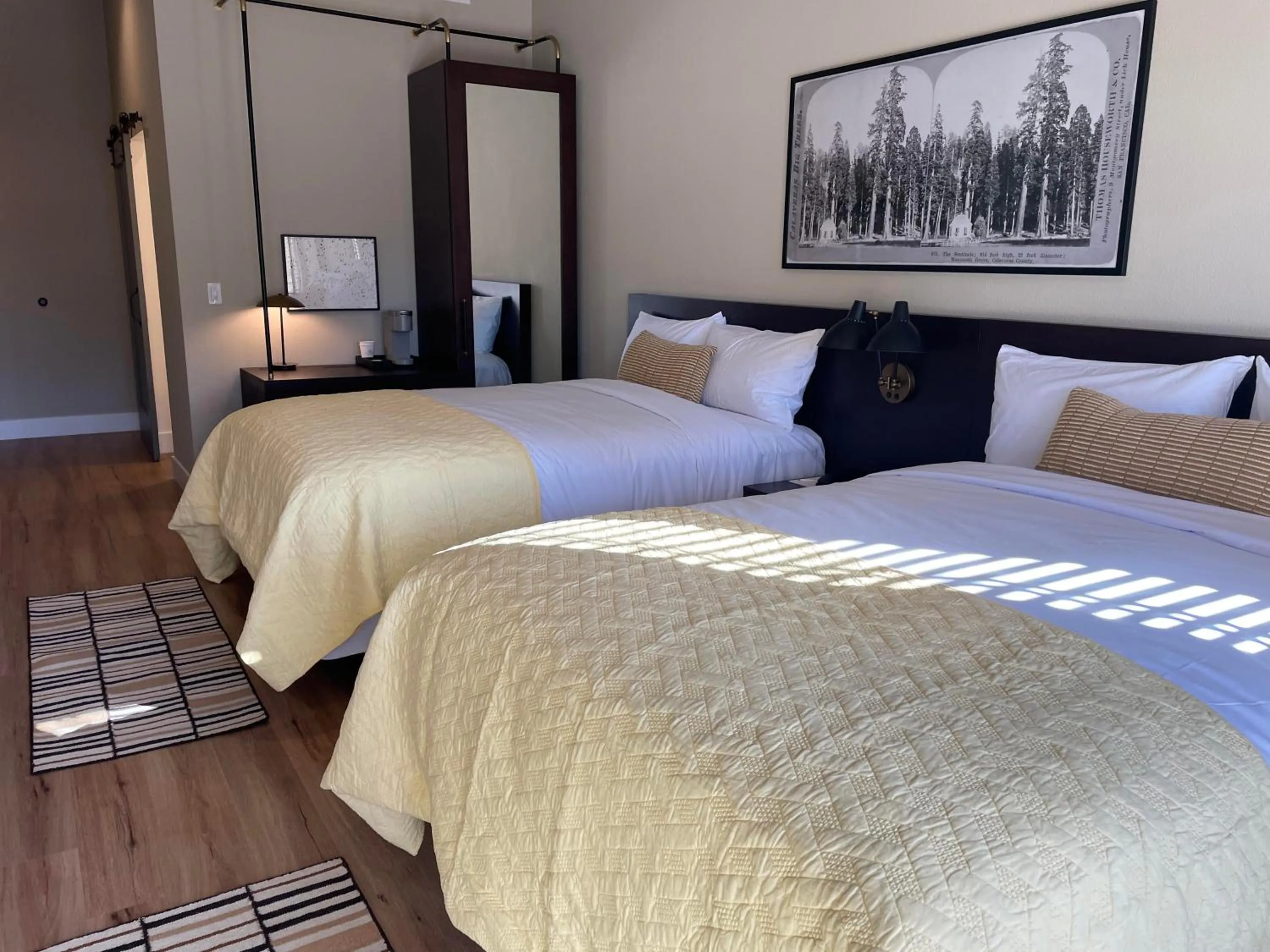 Bed in Gateway Hotel, Trademark Collection by Wyndham