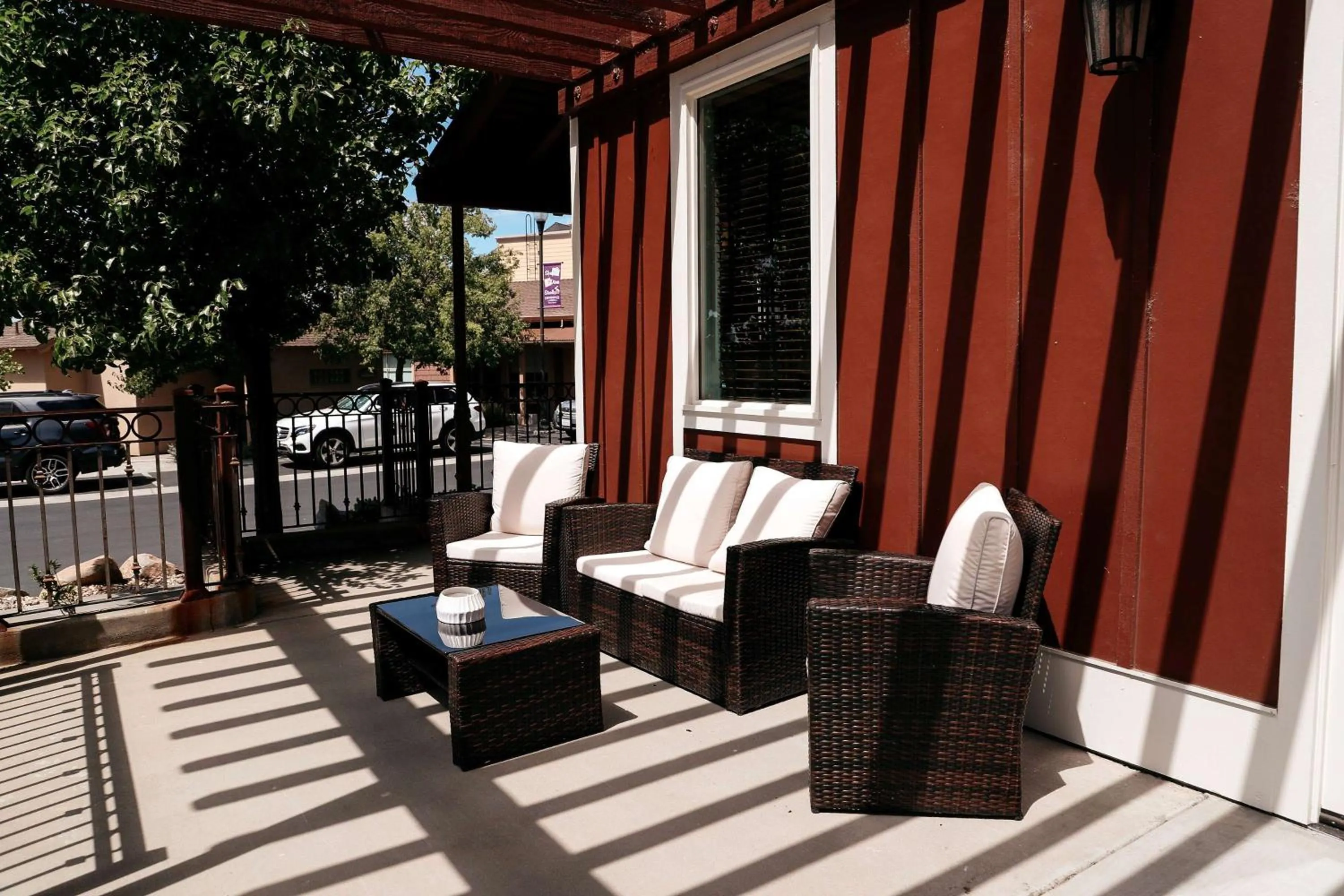 Bed in Gateway Hotel, Trademark Collection by Wyndham