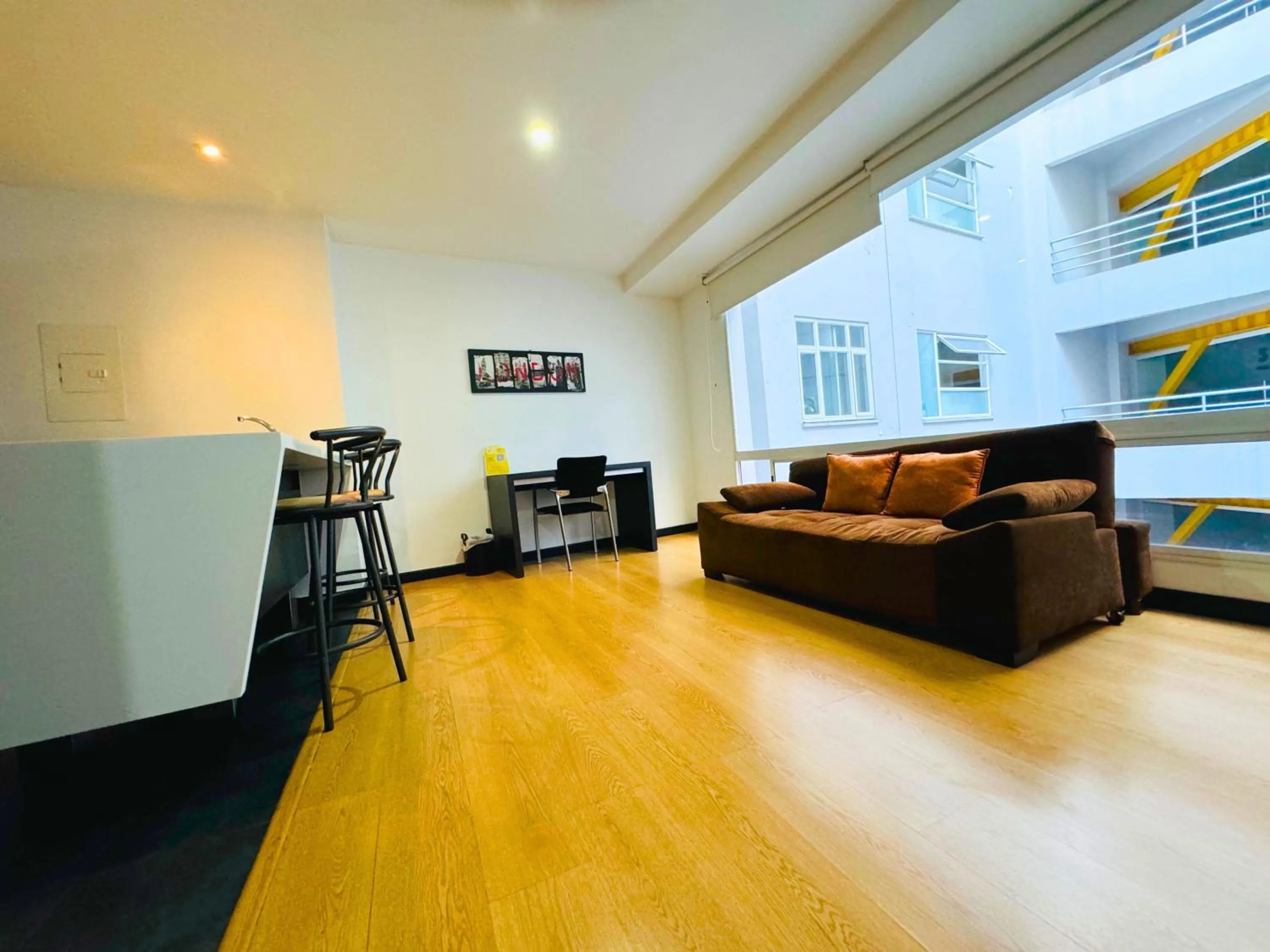 Living room in Aparta Suite Continental Bogotá