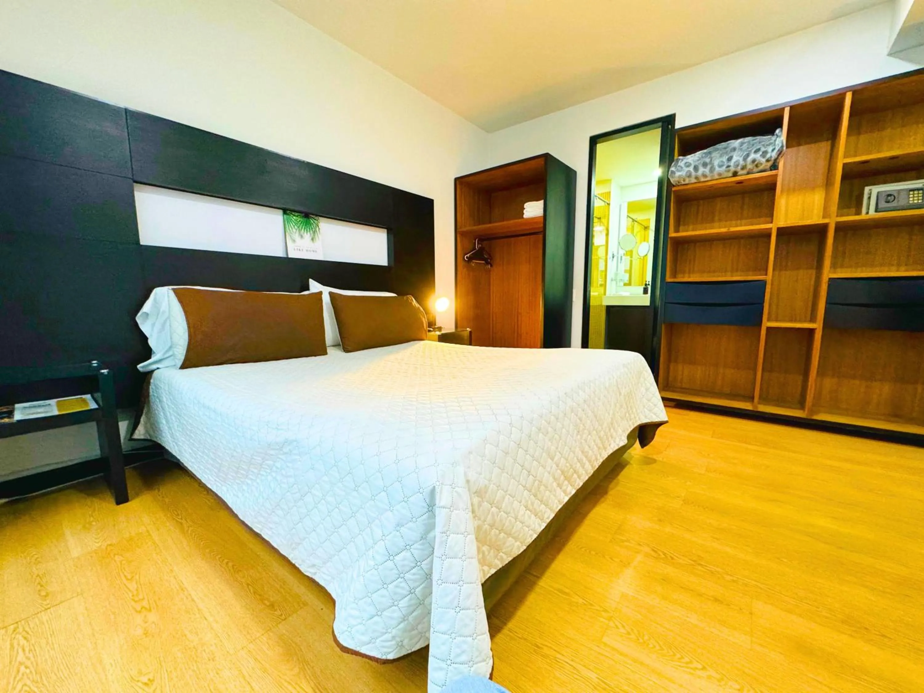 Bed in Aparta Suite Continental Bogotá