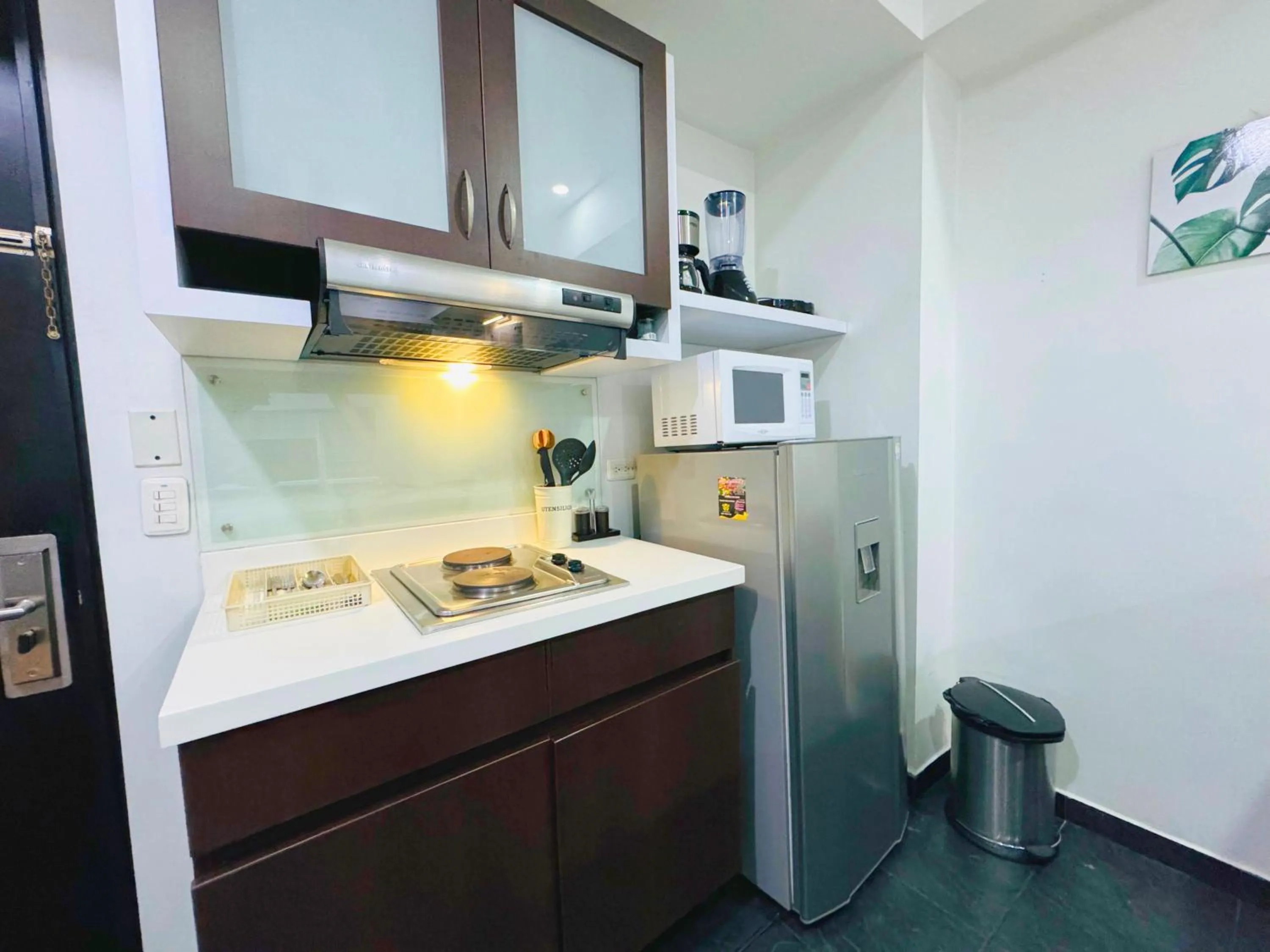 Kitchen or kitchenette in Aparta Suite Continental Bogotá