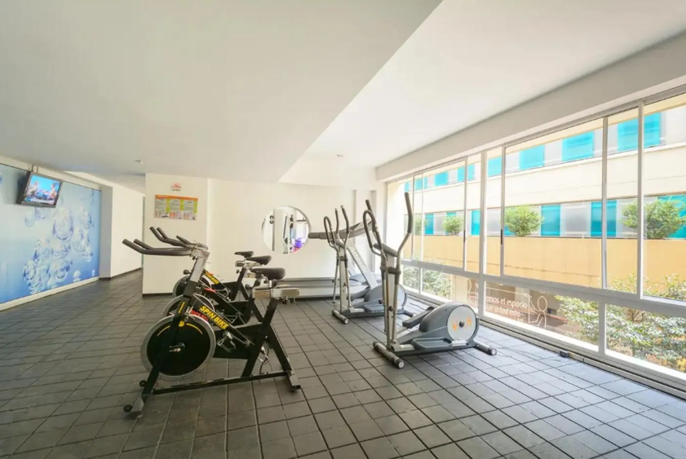 Fitness centre/facilities in Aparta Suite Continental Bogotá