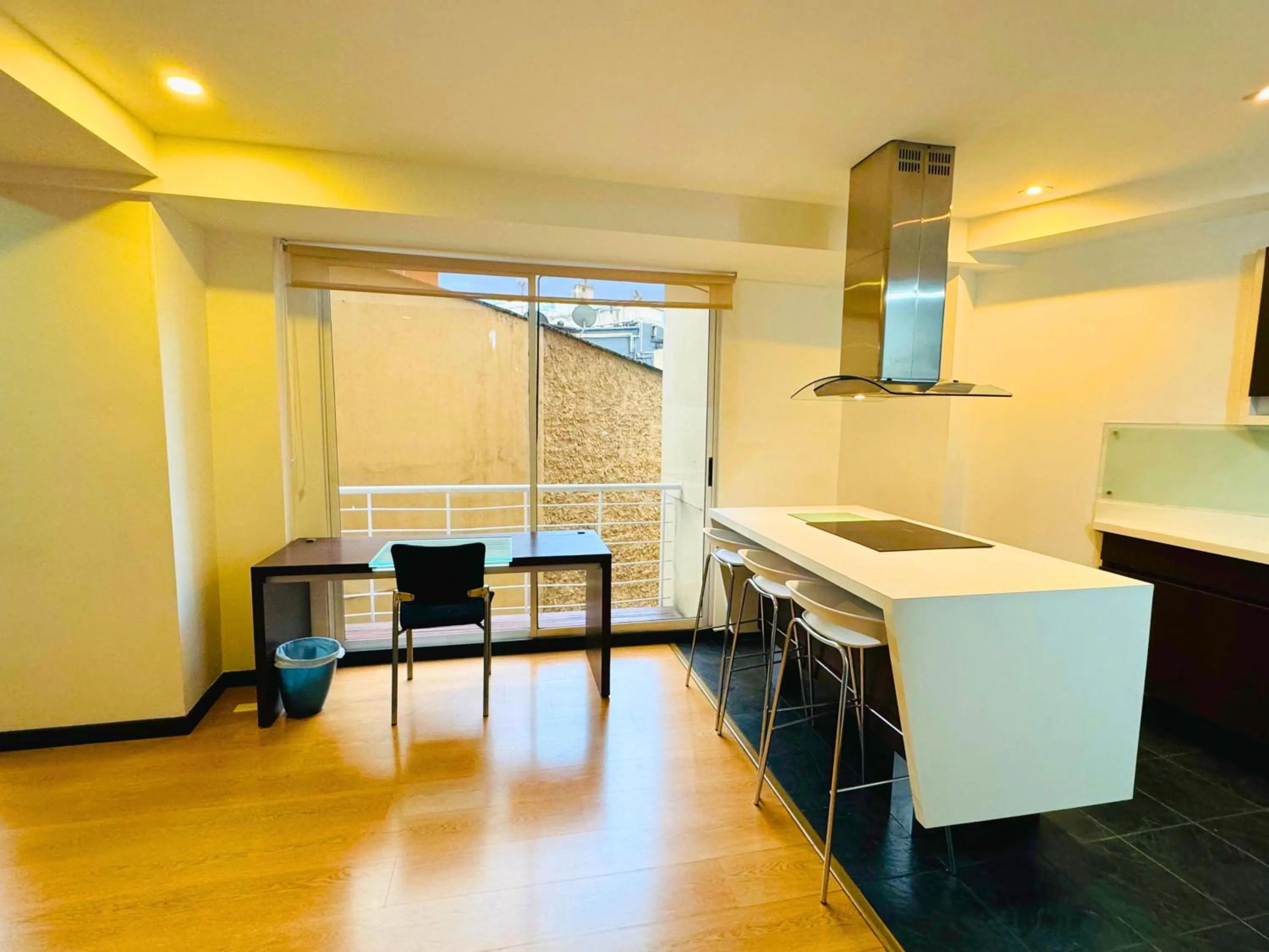 Kitchen or kitchenette in Aparta Suite Continental Bogotá