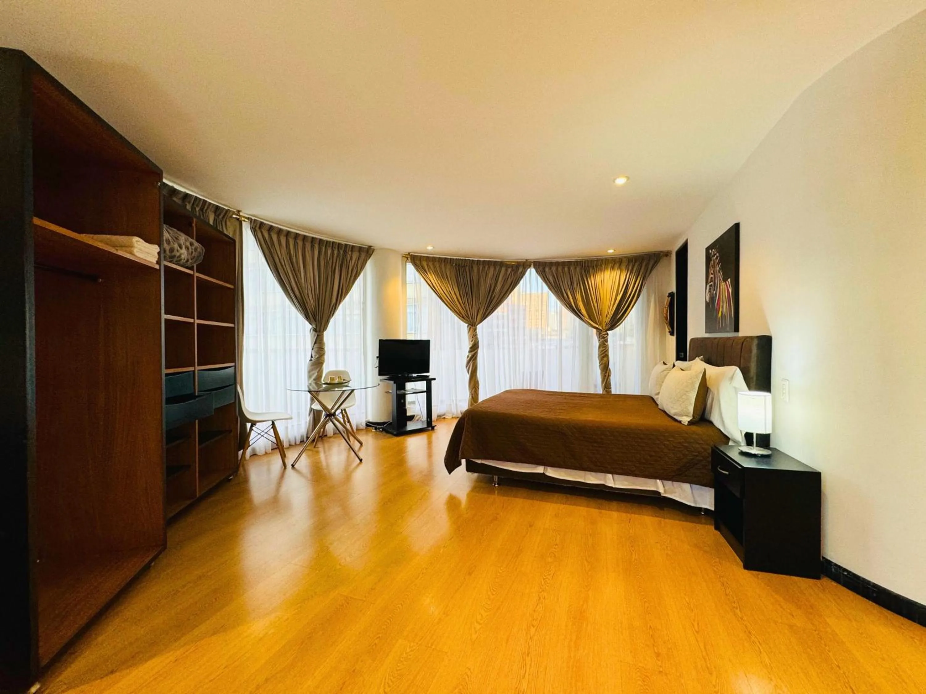 Bed in Aparta Suite Continental Bogotá