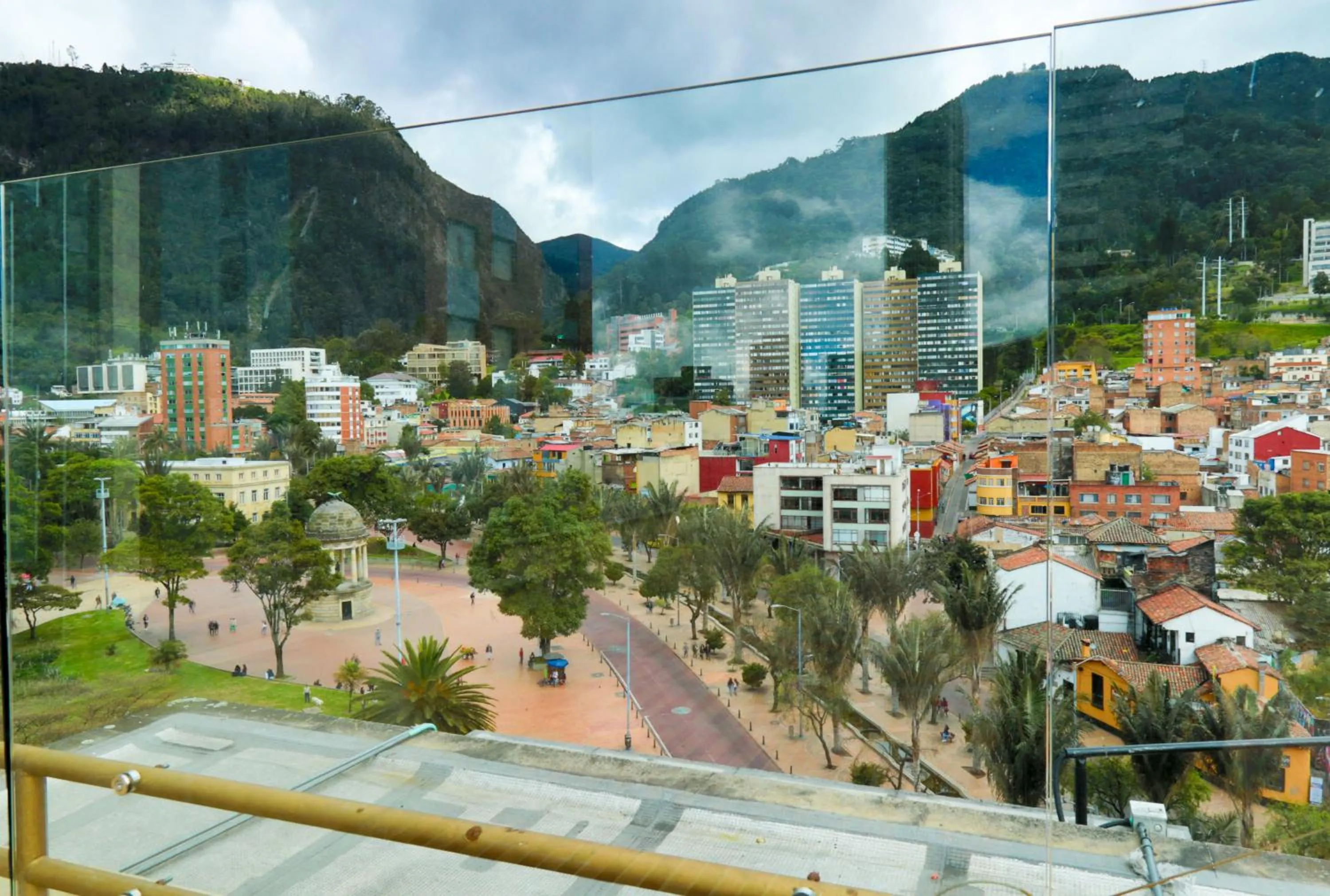Balcony/Terrace in Aparta Suite Continental Bogotá
