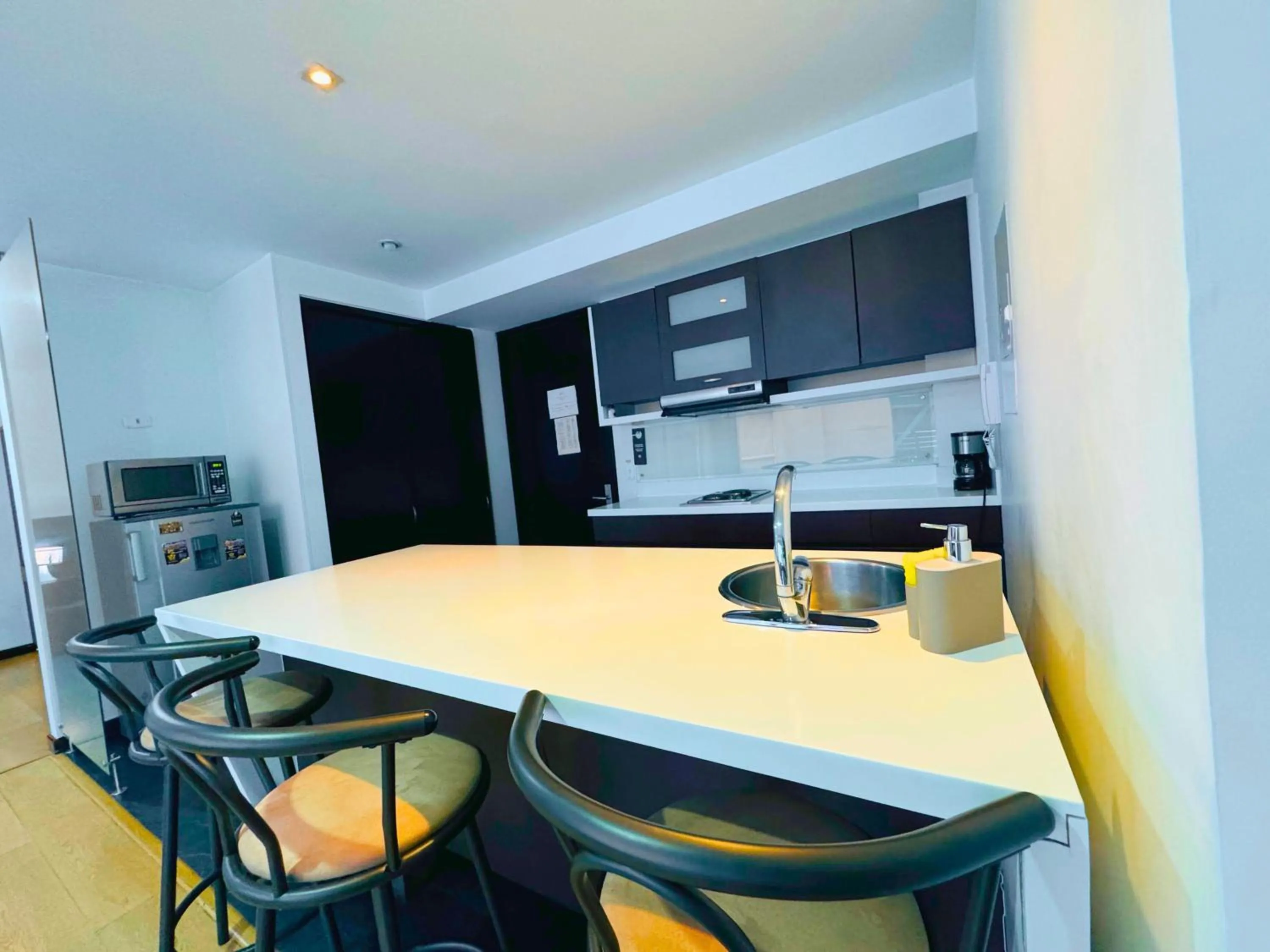 Dining area in Aparta Suite Continental Bogotá