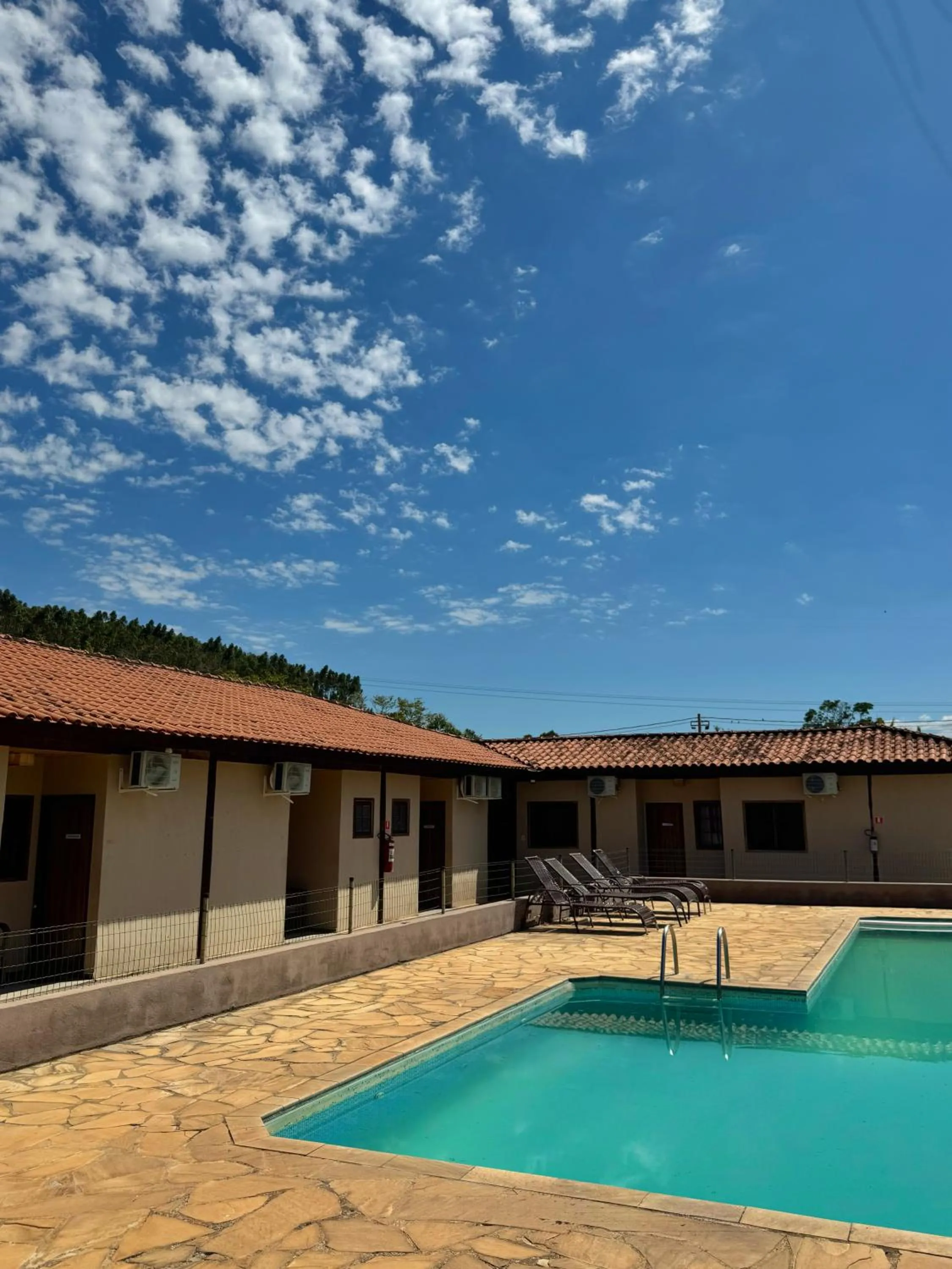 Swimming pool in Hotel Campestre Atibaia