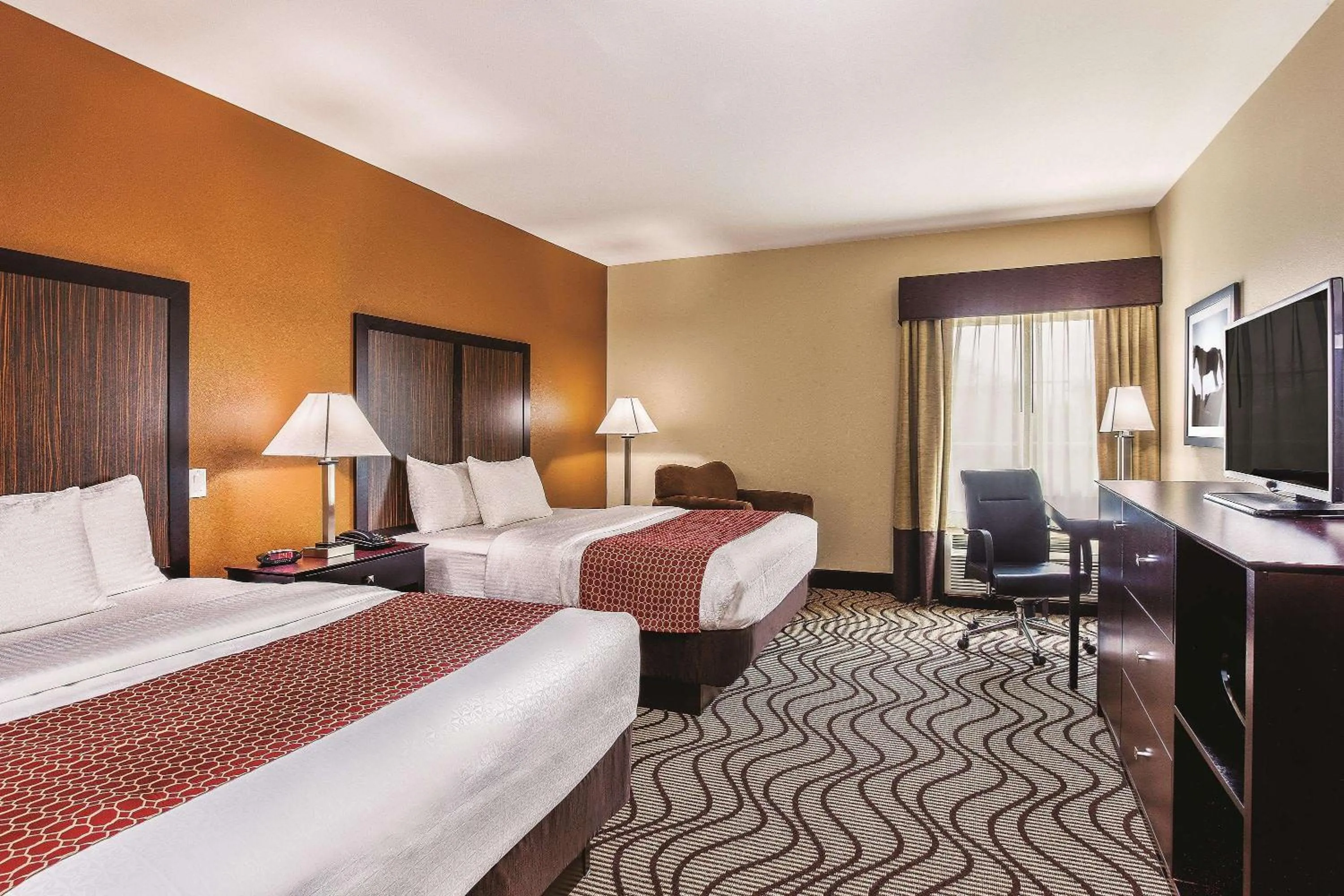 Photo of the whole room in La Quinta by Wyndham Cotulla