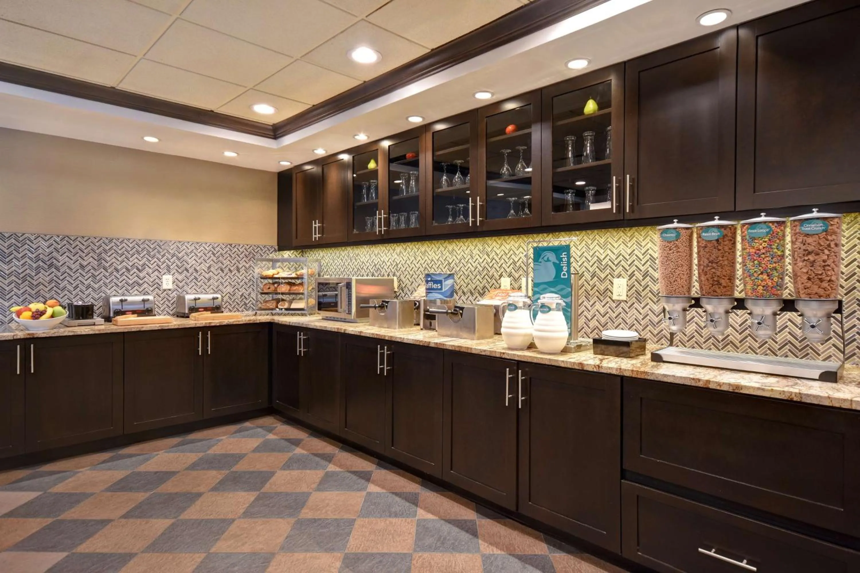 Breakfast in Homewood Suites by Hilton Hartford / Southington CT