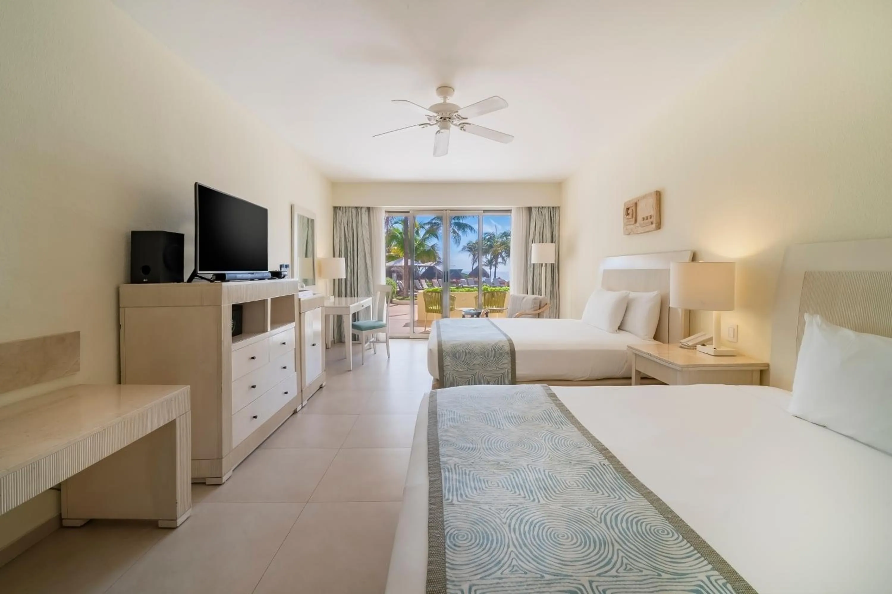 Bed in Iberostar Selection Cancun - All Inclusive