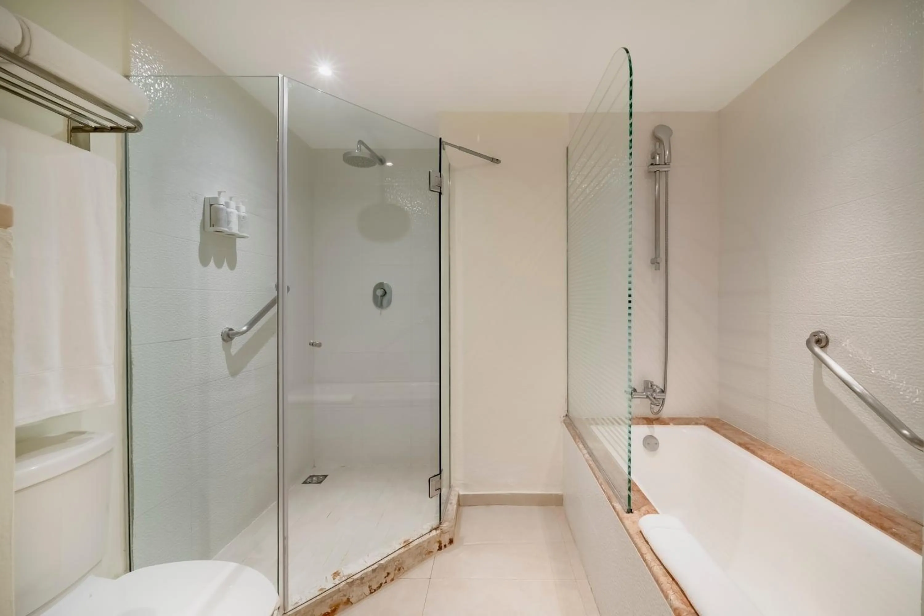 Shower in Iberostar Selection Cancun - All Inclusive