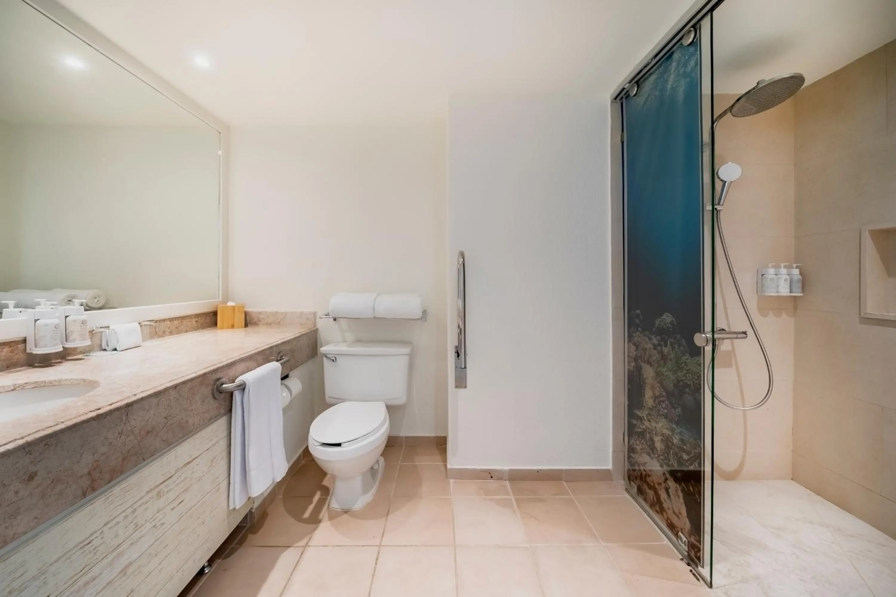 Shower in Iberostar Selection Cancun - All Inclusive