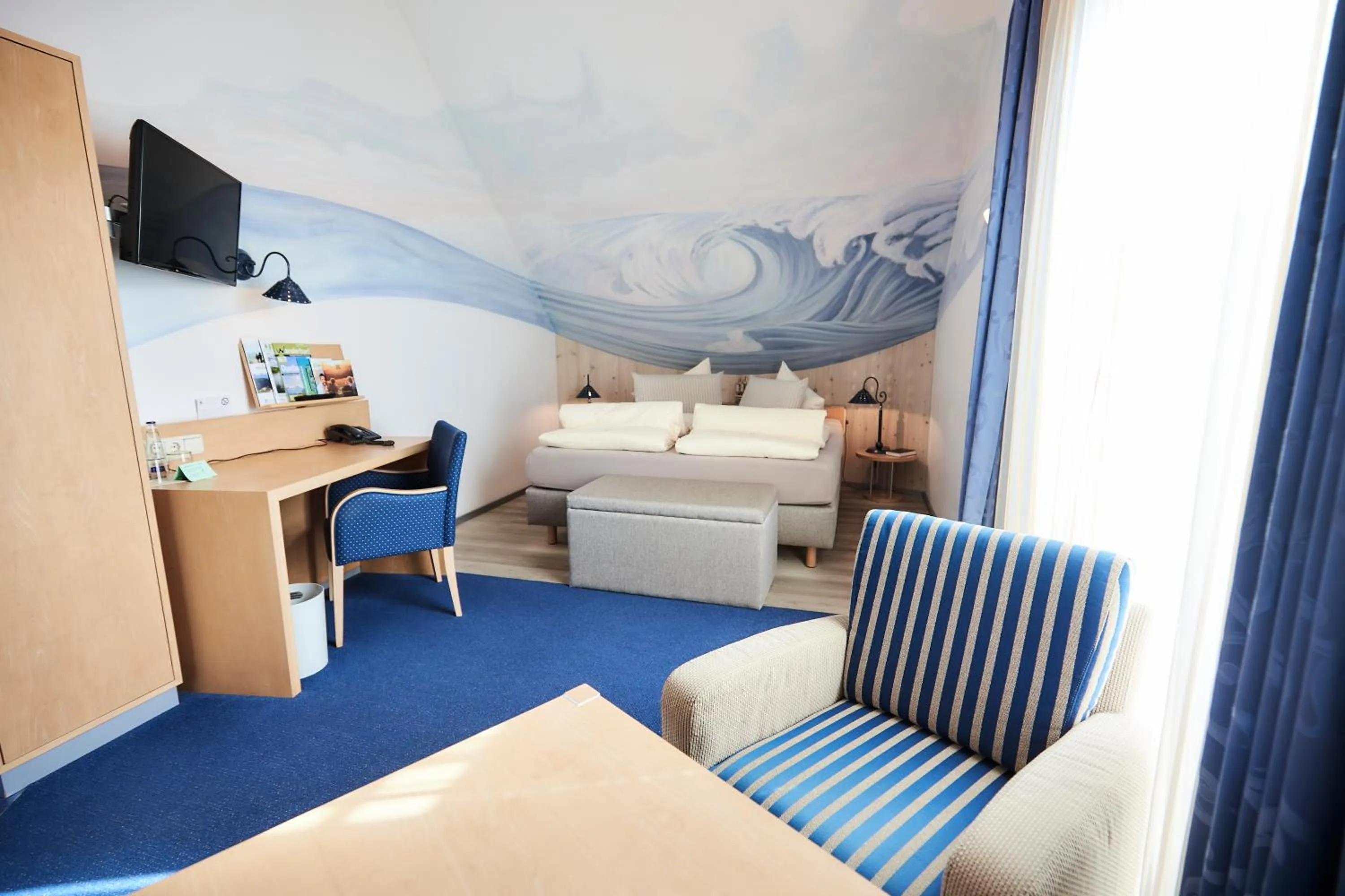 Photo of the whole room, Bed in Flair Hotel Zum Schwarzen Reiter