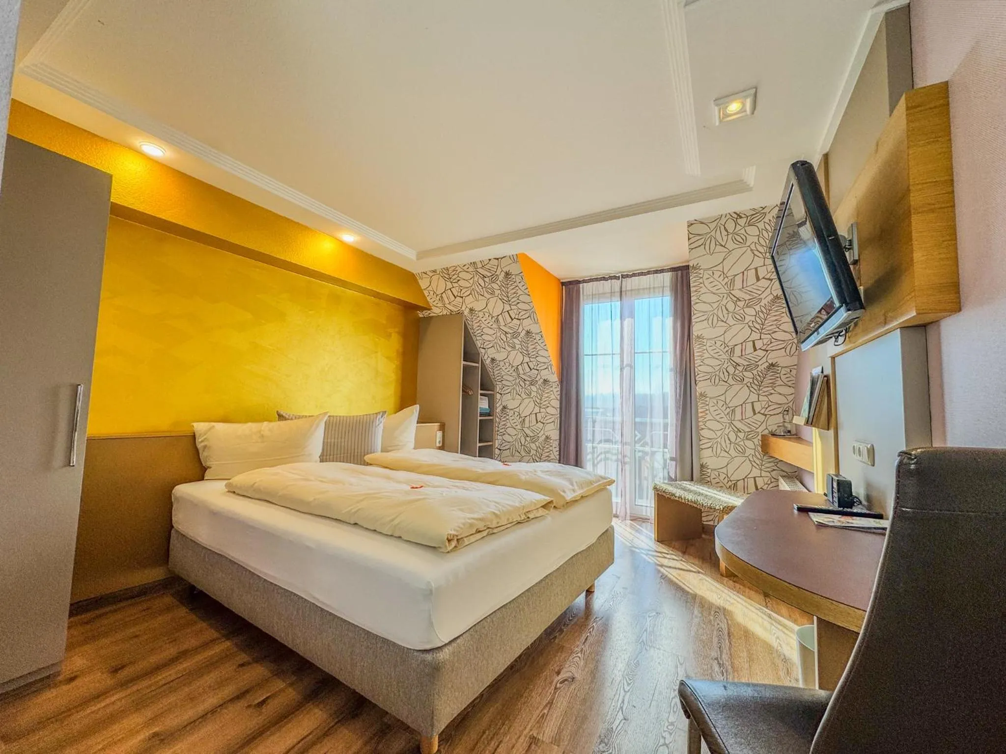 Bedroom, Bed in Flair Hotel Zum Schwarzen Reiter