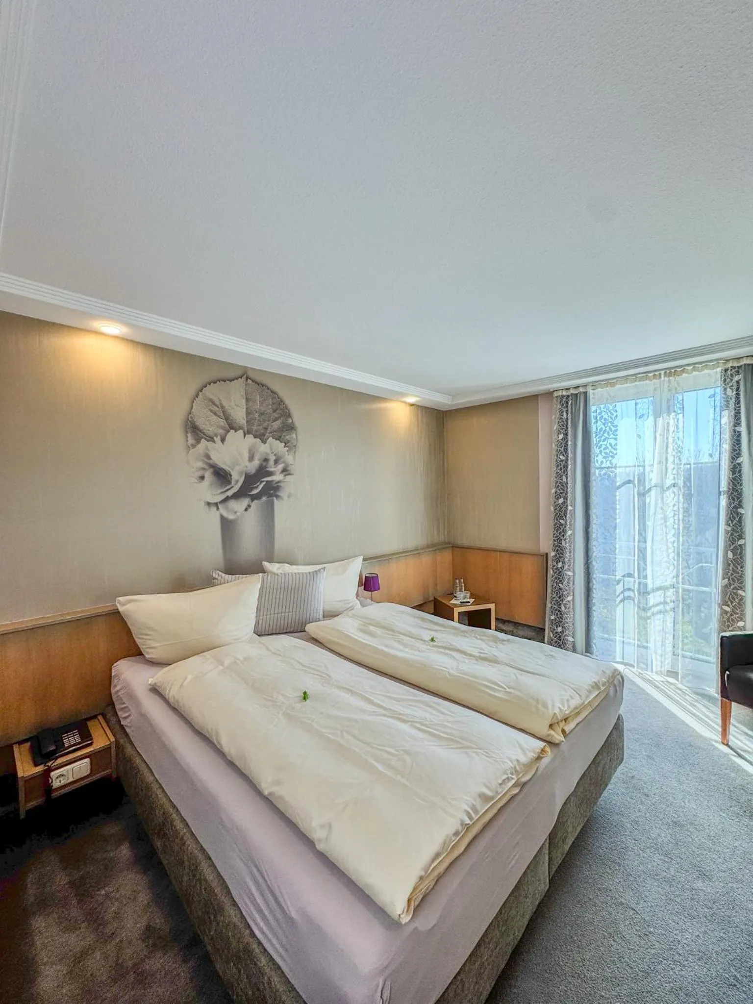 Photo of the whole room, Bed in Flair Hotel Zum Schwarzen Reiter