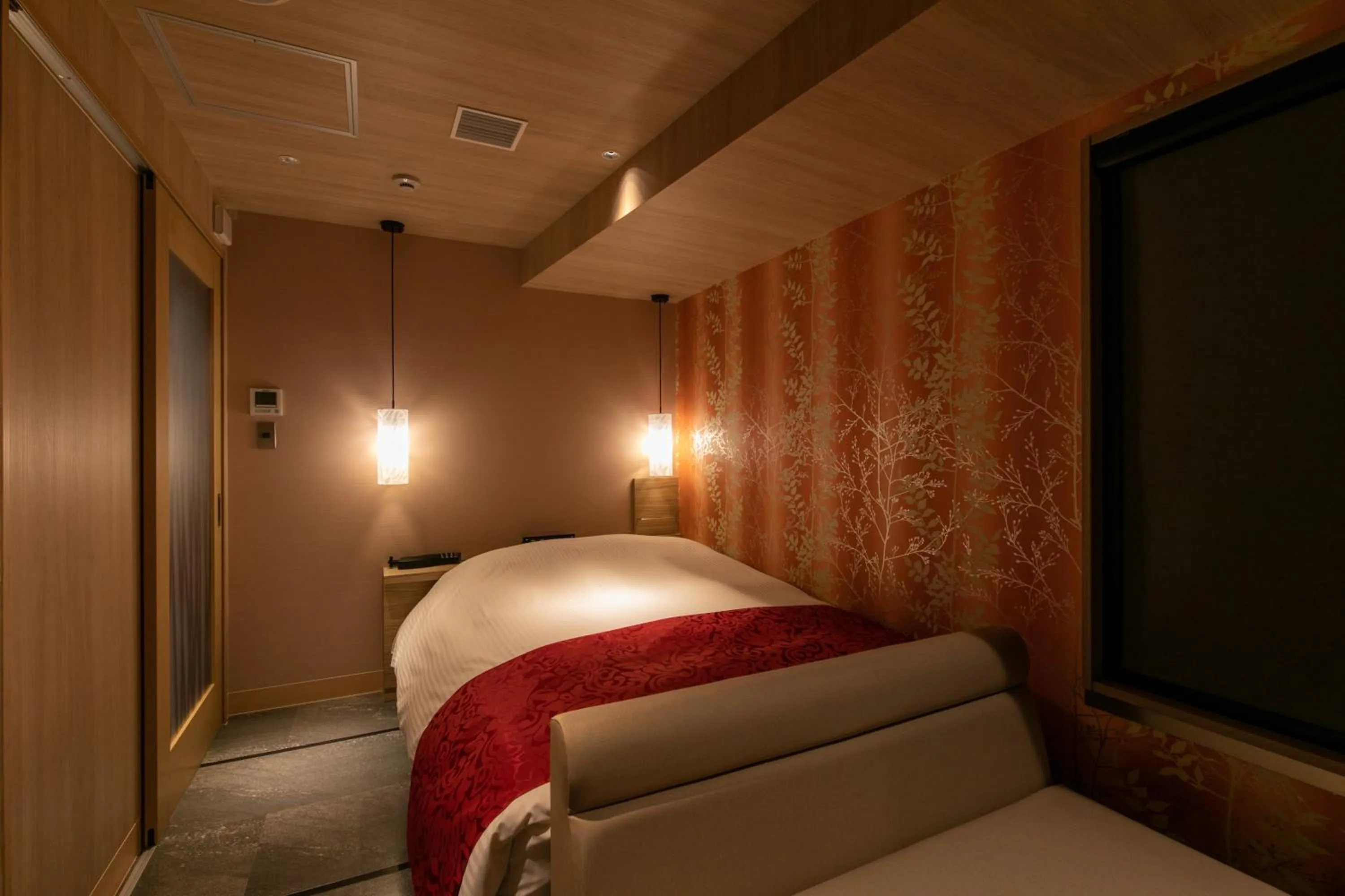 Bed in Hotel Karuta Akasaka -Adult only-