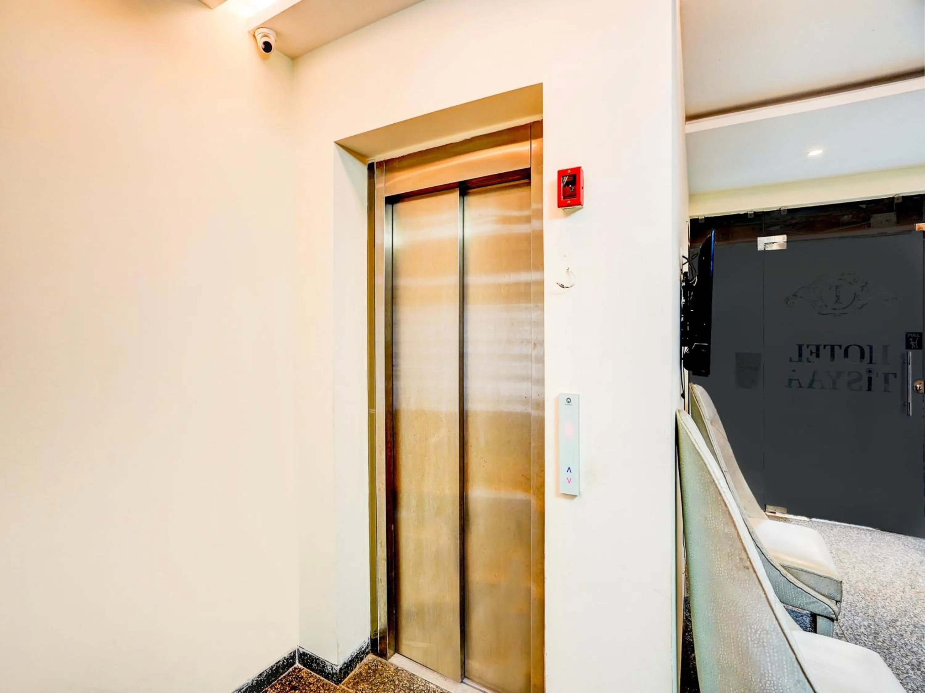 Lobby or reception in Townhouse Pitampura West Enclave