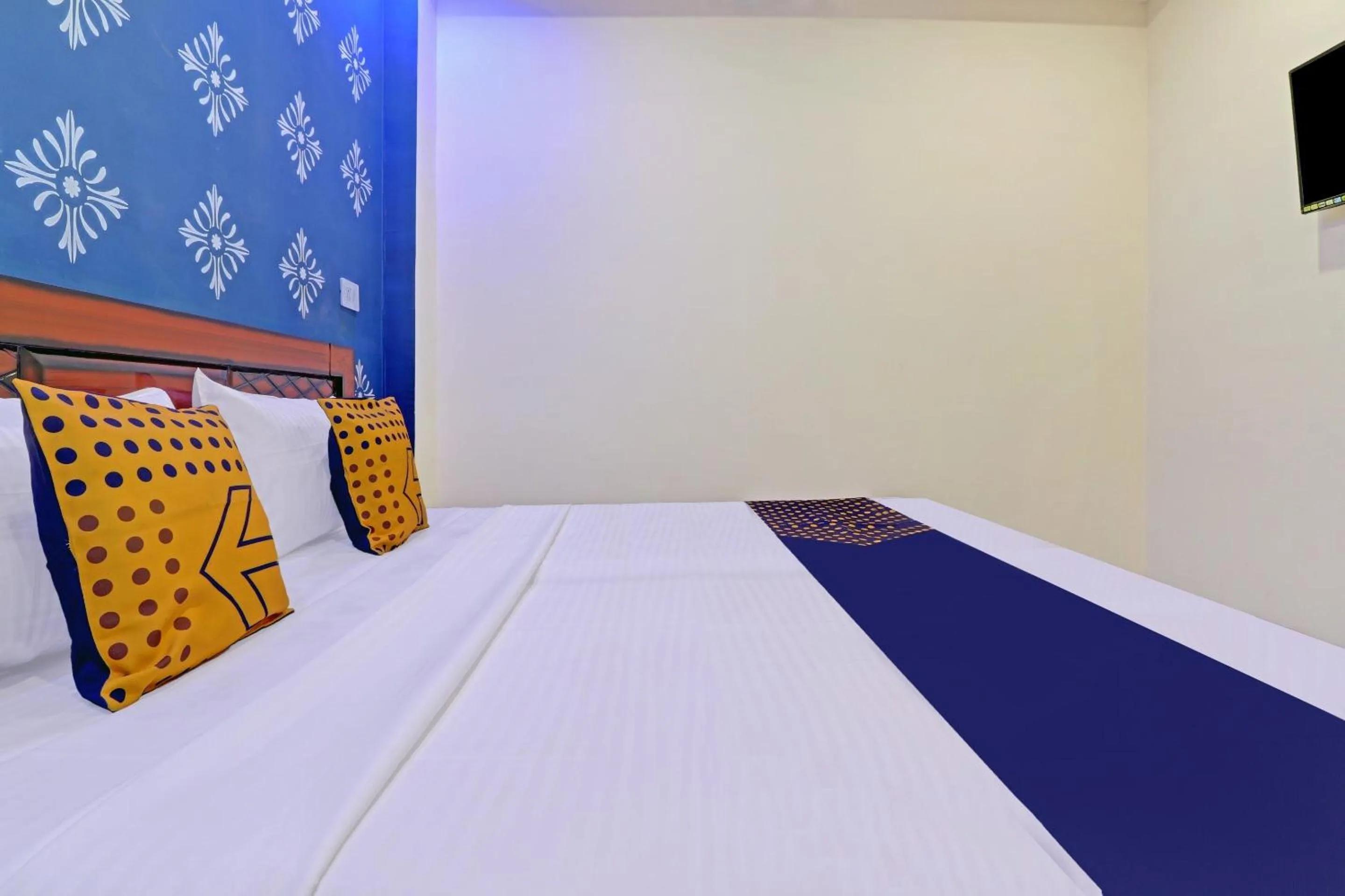 Bedroom, Bed in Hotel O Redison inn