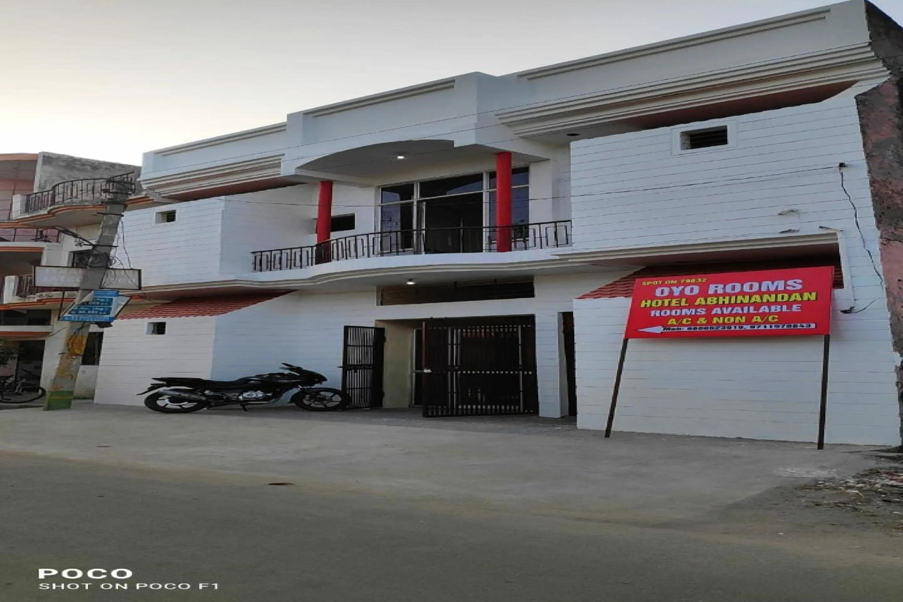 Facade/entrance in SPOT ON Hotel Abhinandan