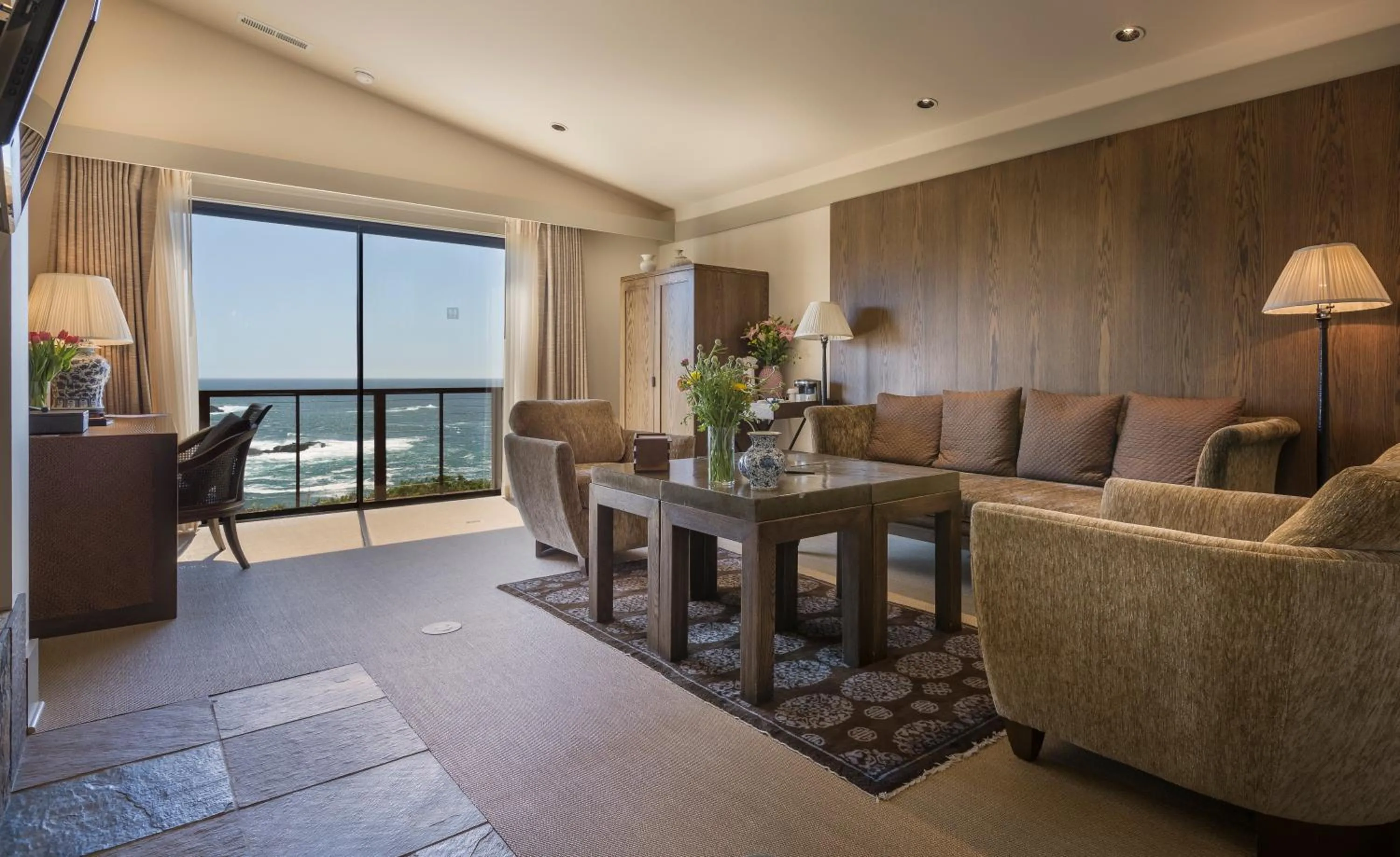 Communal lounge/ TV room in Heritage House Resort & Spa