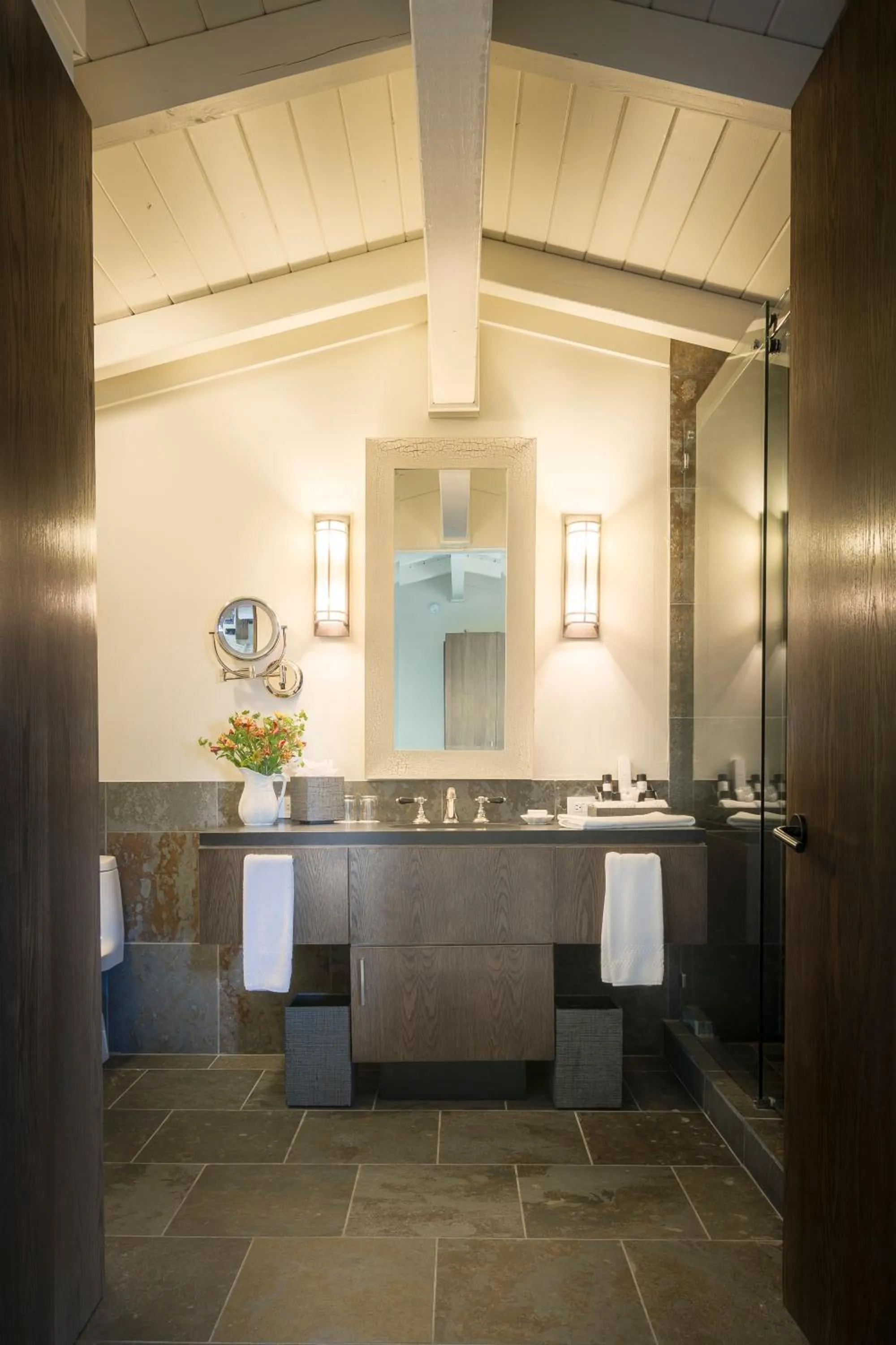 Bathroom in Heritage House Resort & Spa