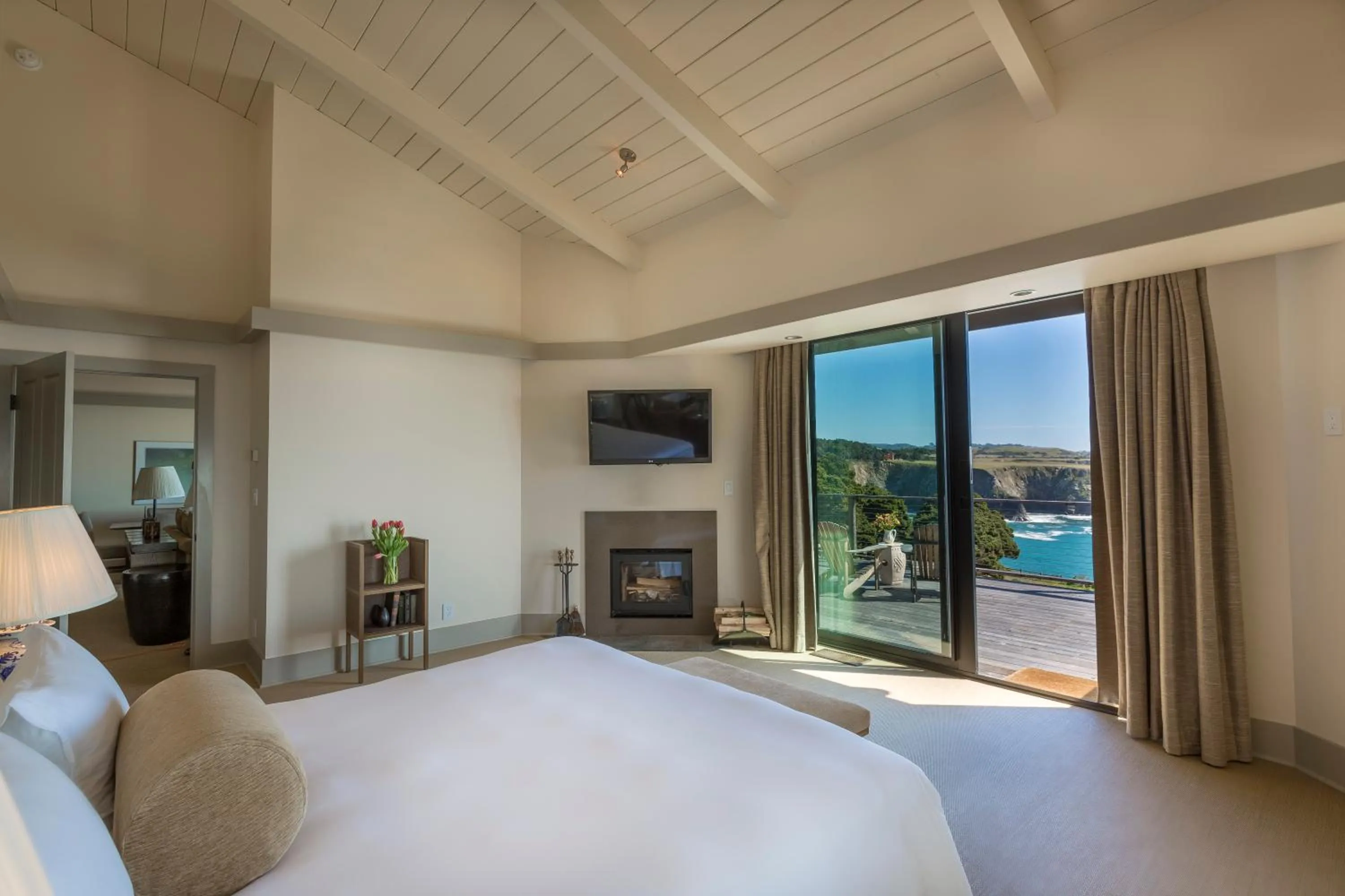 Day, Bed in Heritage House Resort & Spa