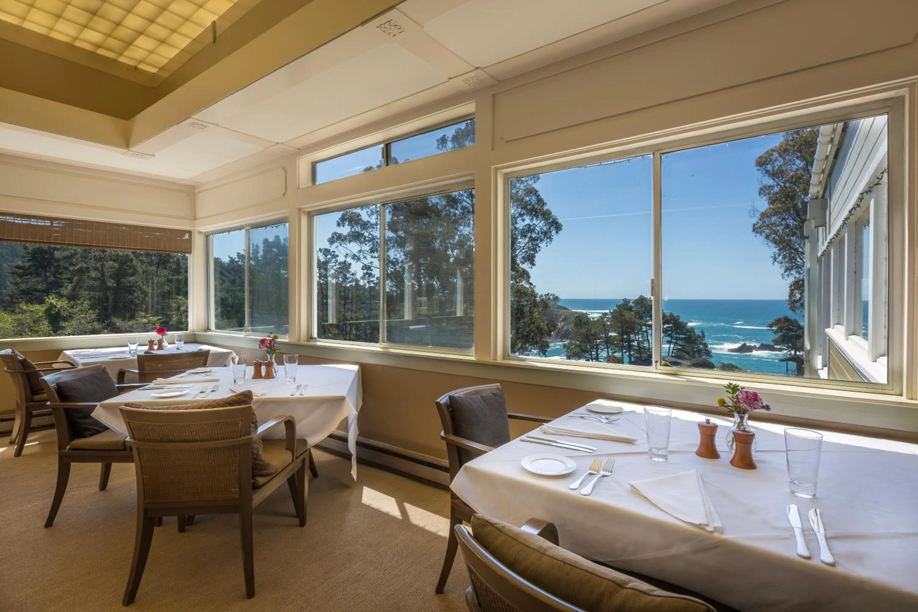 Restaurant/places to eat in Heritage House Resort & Spa