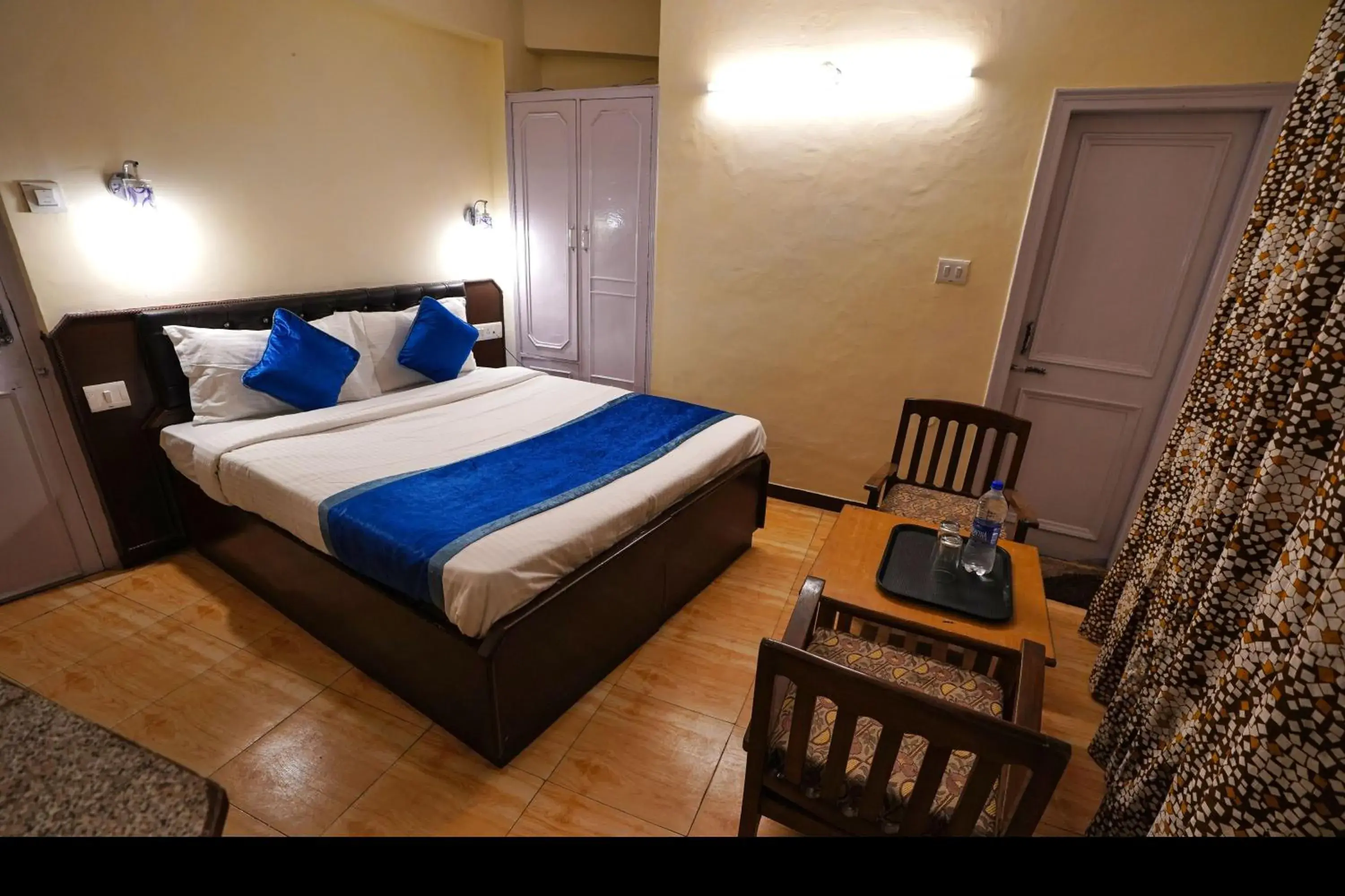 Standard Double Room in Hotel Atithi Mall Road Standard Double Room in Hotel Atithi Mall Road