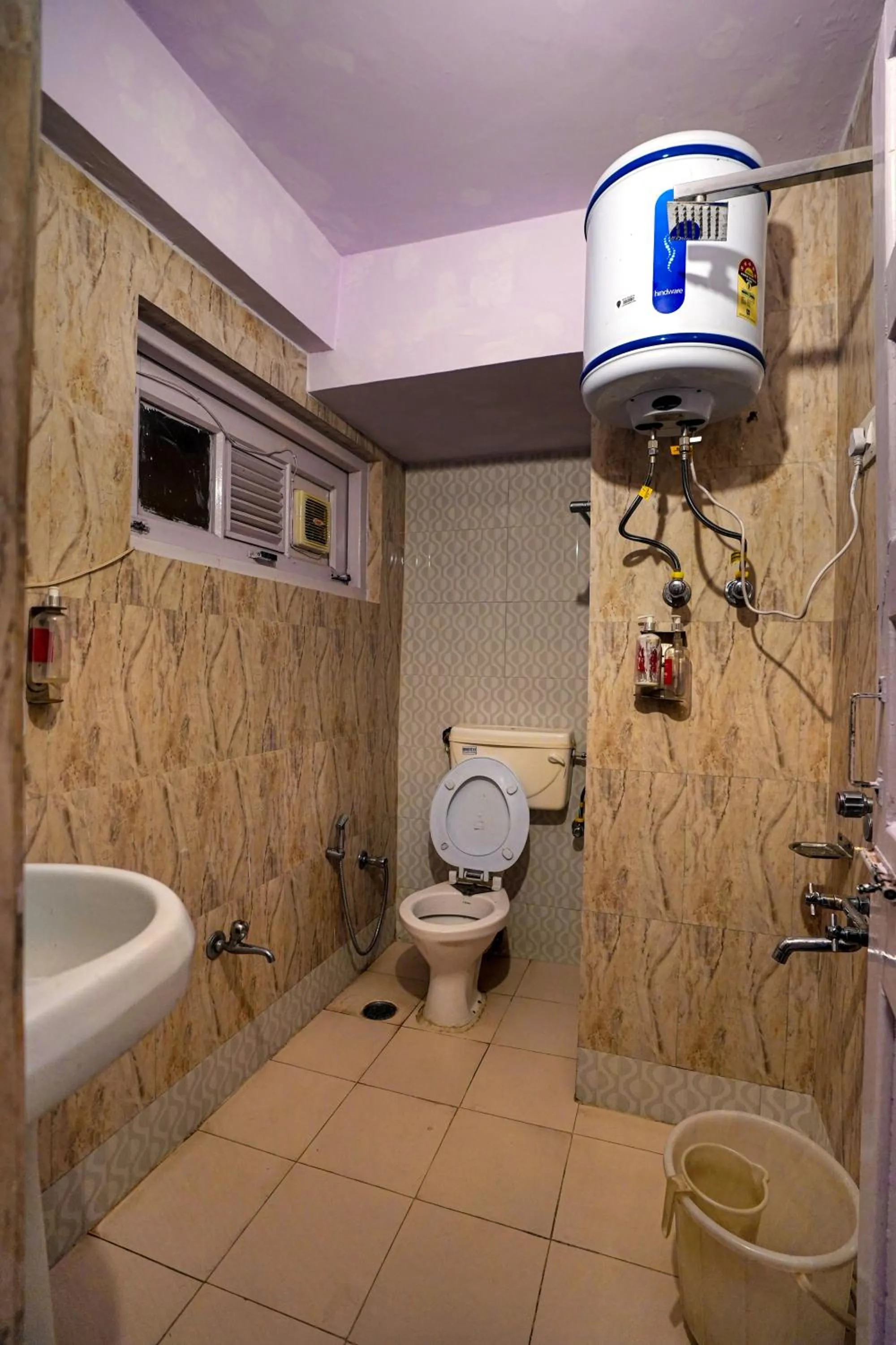 Bathroom in Hotel Atithi Mall Road