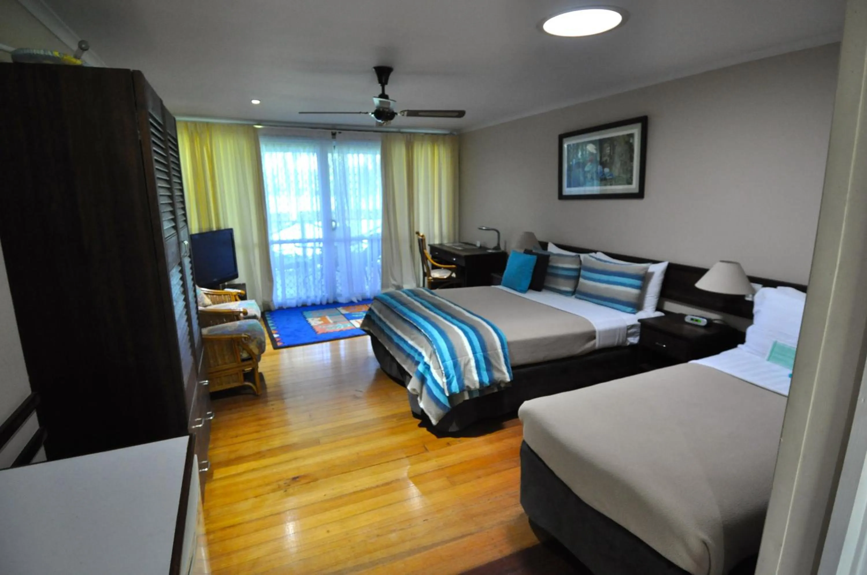 TV and multimedia, Bed in Madang Resort